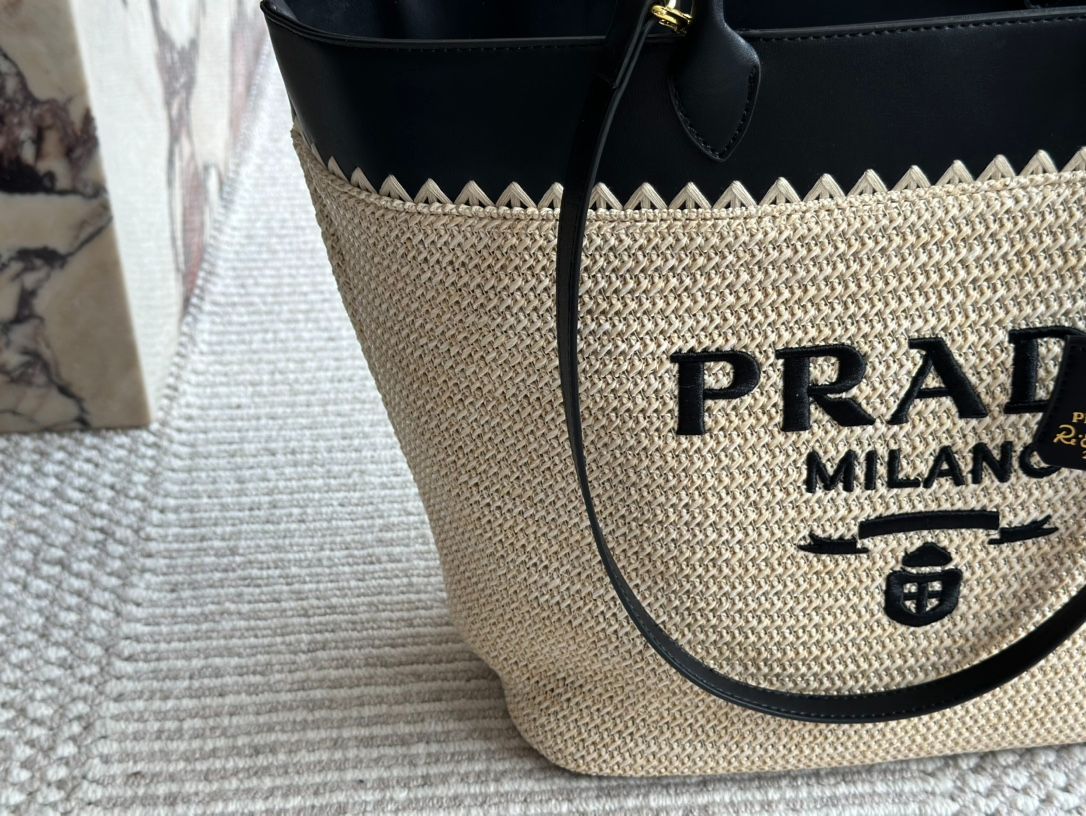 新品 PRADA プラダ カゴバッグ ハンドバッグ 草編みバッグL - メルカリ 