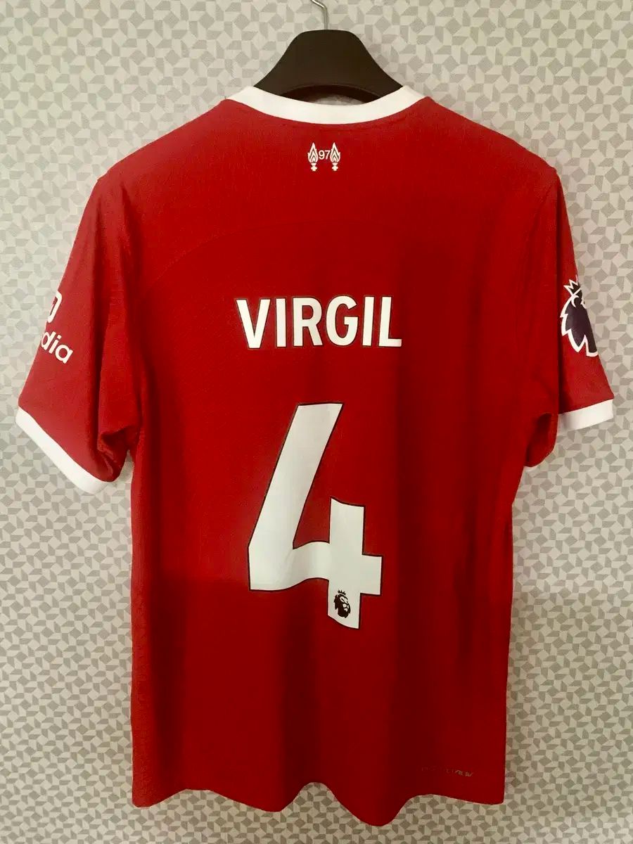 今シーズン！リバプール ファンダイク 24-25 ユニフォーム L 半袖 正規