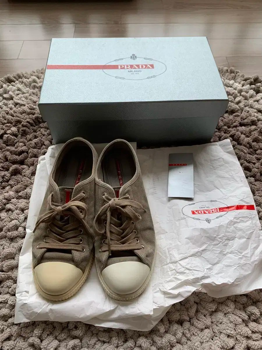 ヴィンテージ PRADA(プラダ) ブラウン スエード スニーカーズ