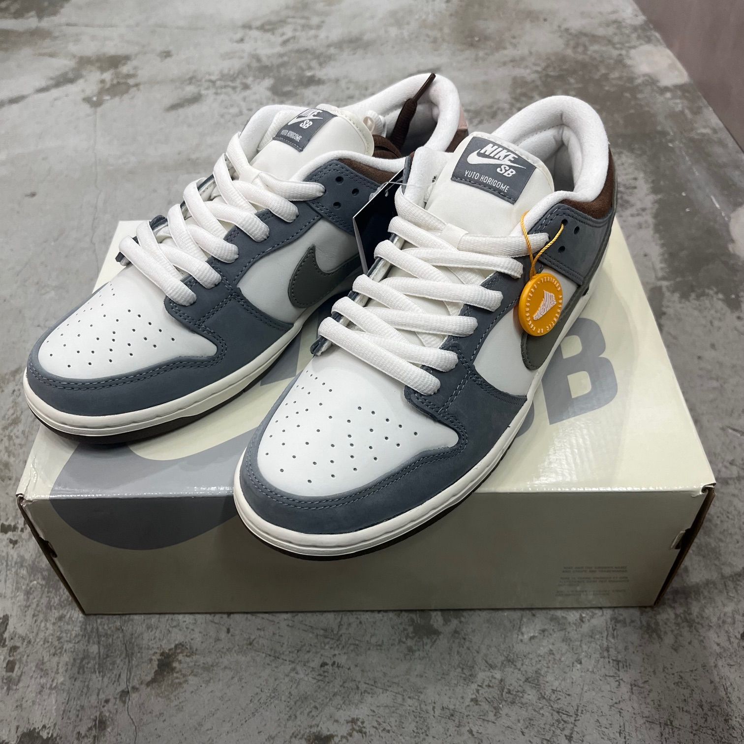 NIKE ダンクSB グレー ホワイト スニーカー　dunk　堀米 Nike ダンクSB グレー ホワイト スニーカー dunk 堀米 Yuto Horigome