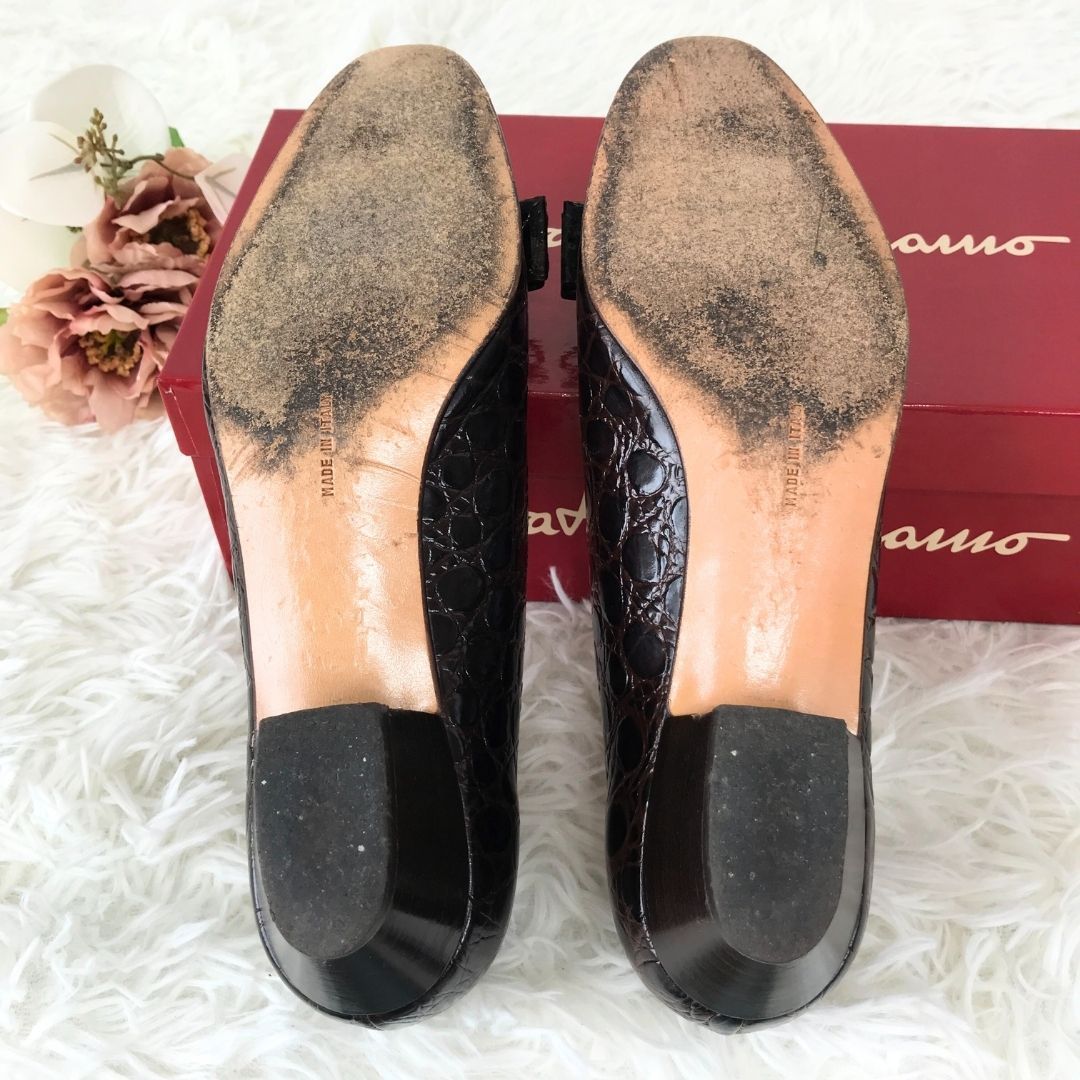 Salvatore Ferragamo サルヴァトーレフェラガモ パンプス ヴァラ Salvatore Ferragamo サルヴァトーレフェラガモ パンプス ヴァラ