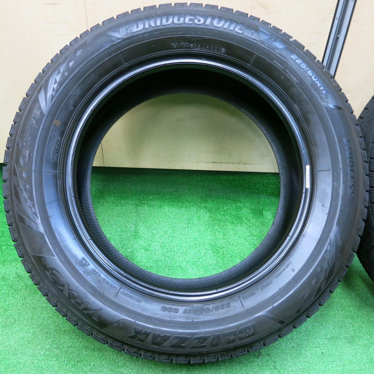 送料無料]バリ溝！21年！9.5分☆スタッドレス 225/60R17