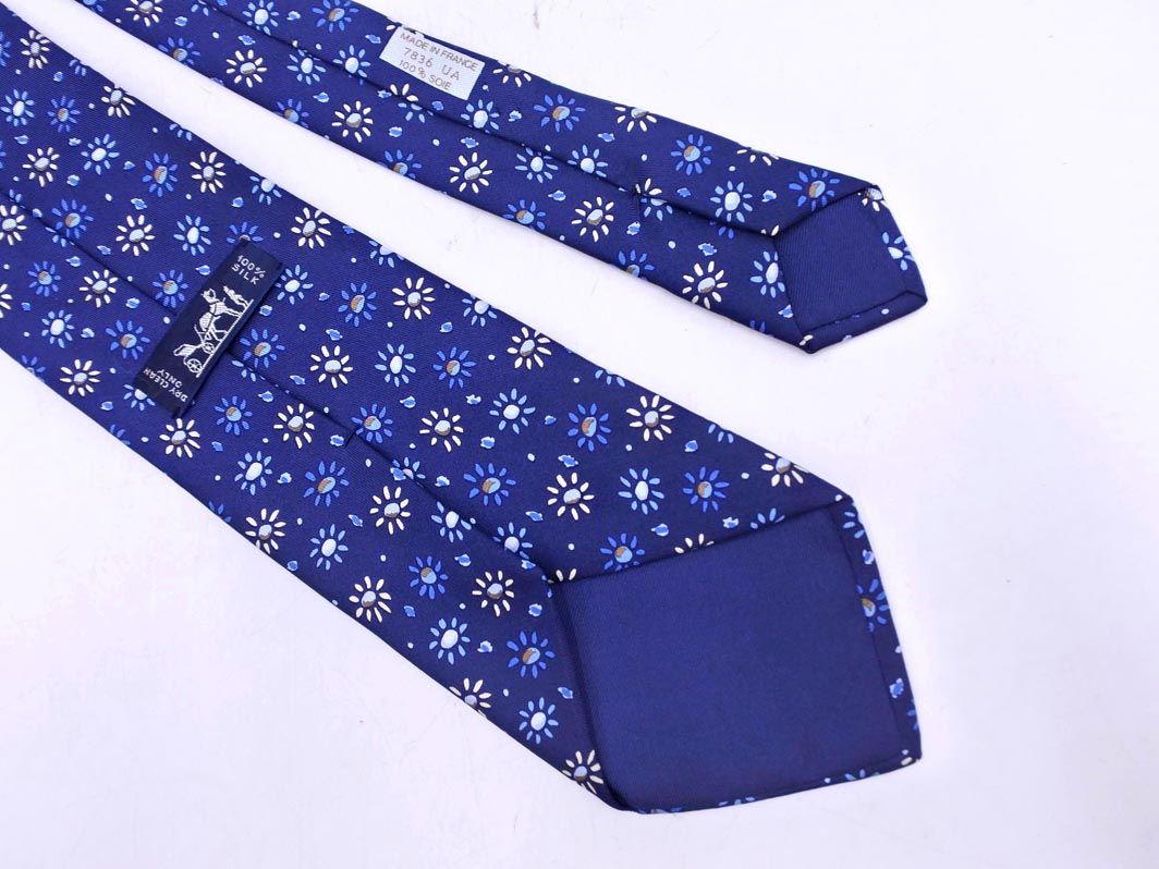 【おまとめ割引】ネクタイ HERMES エルメス シルク100% SOIE 花 HERMES エルメス シルク100% 花柄 ネクタイ 紺 □□ メンズ