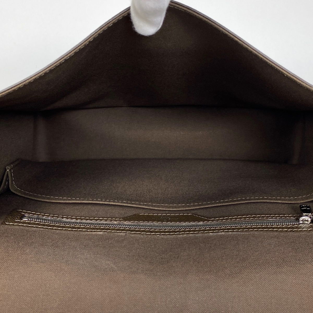 くうルイヴィトン タイガ アレクセイ グリズリM32478 メッセンジャー 美品】ルイヴィトン タイガ アレクセイ グリズリ M32478