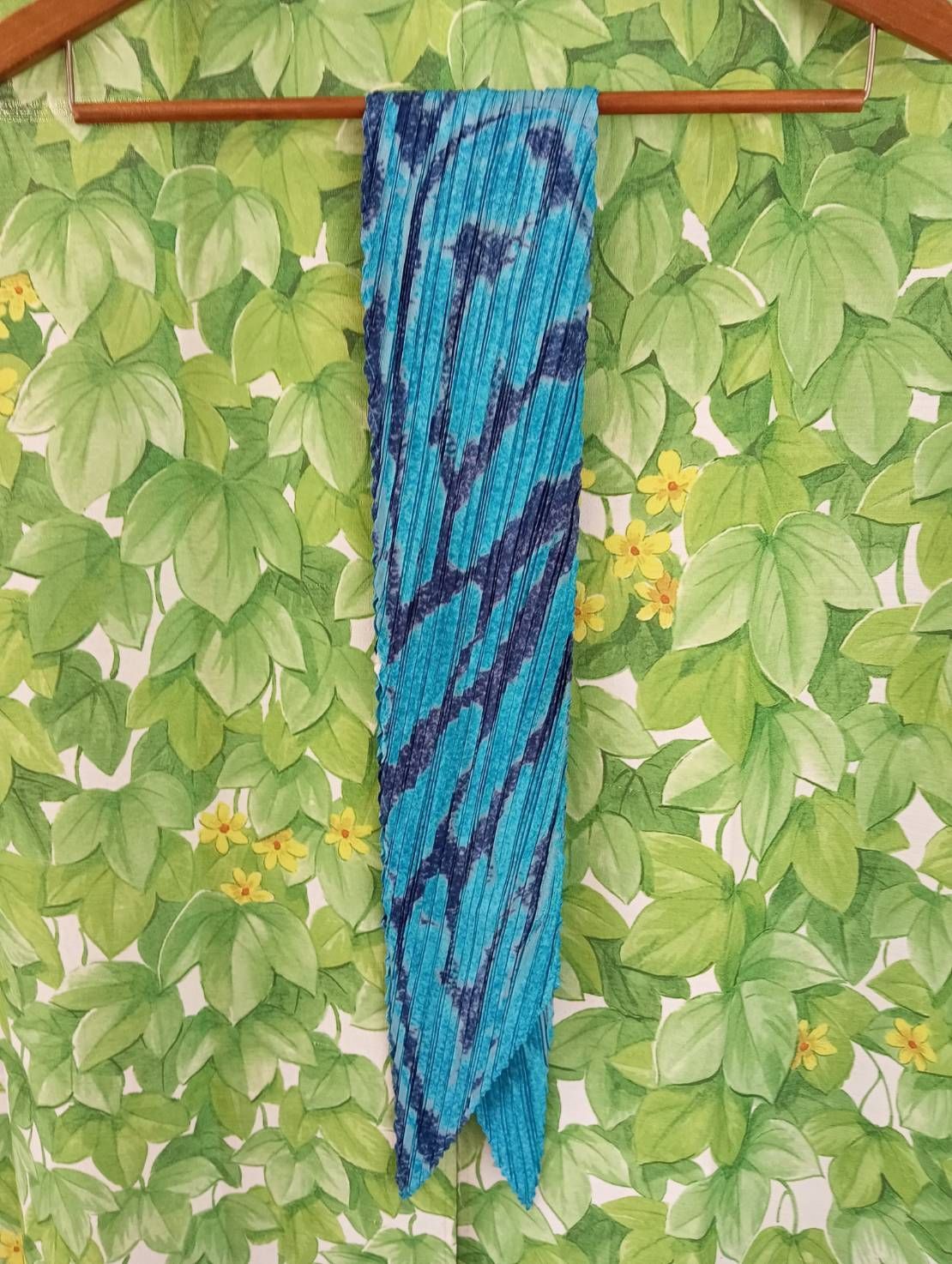 未使用級＊プリーツプリーズ PLEATS PLEASE スカーフ マルチカラー 中古品】PLEATS PLEASE プリーツプリーズ イッセイミヤケ