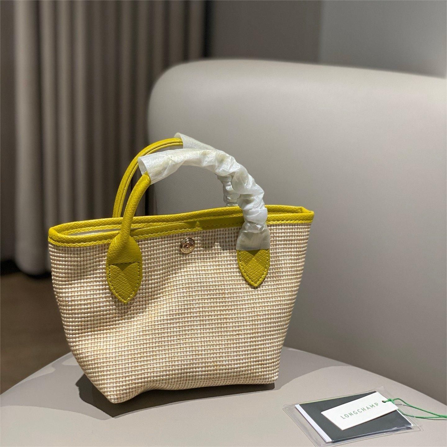 新しい人気美品 LONGCHAMP ミニストローバッグ ハンドバッグ  