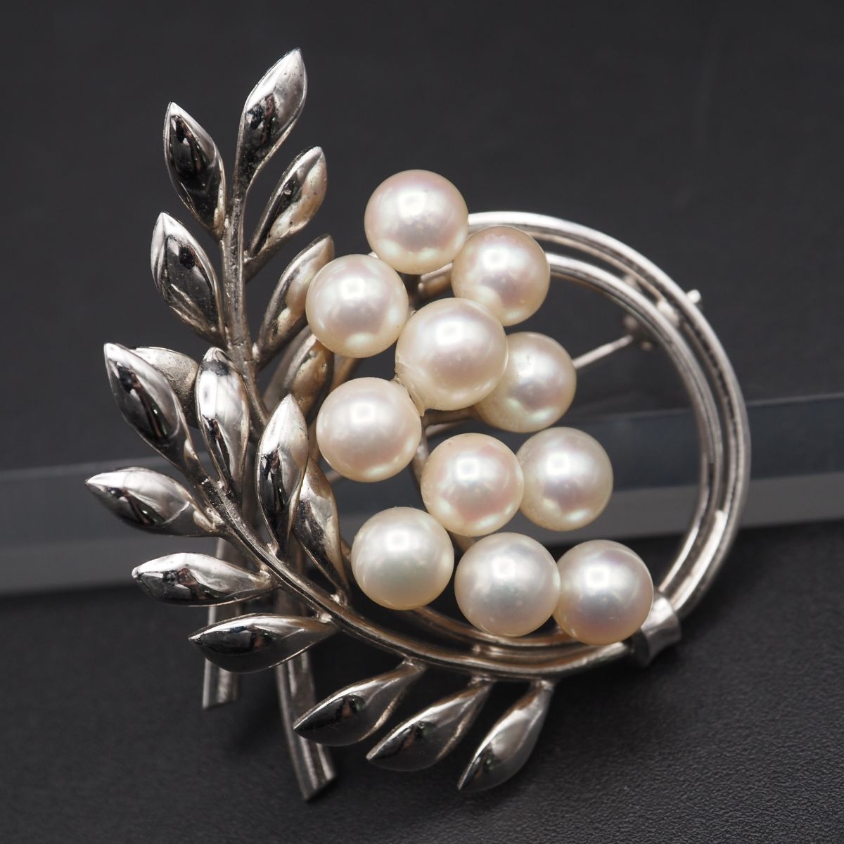 【保証書付】 A489 リーフ ブローチ SILVER刻印 パール 6~6.5mm11珠 本真珠 アクセサリー