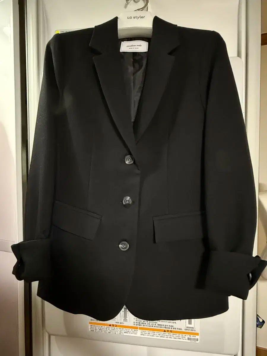モダンローブ 基本 ブラックジャケット