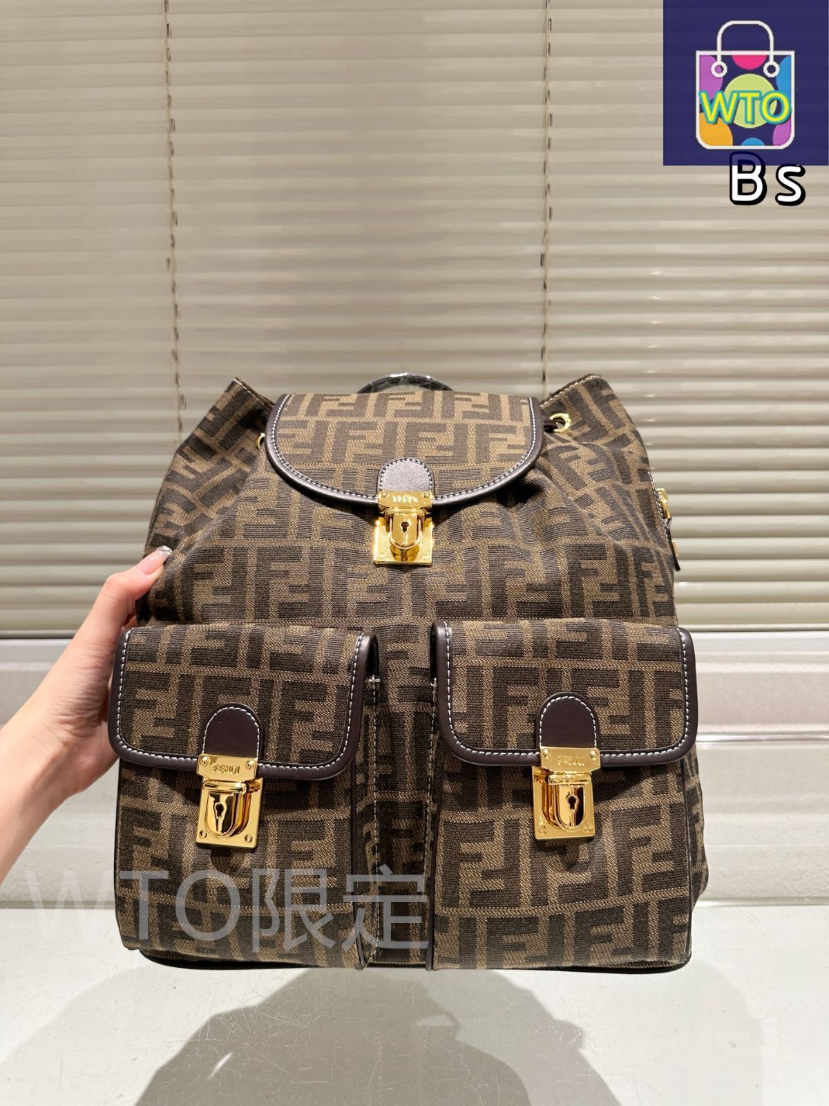 今日特価】Fendi フェンディ クラシックプリント バックパック