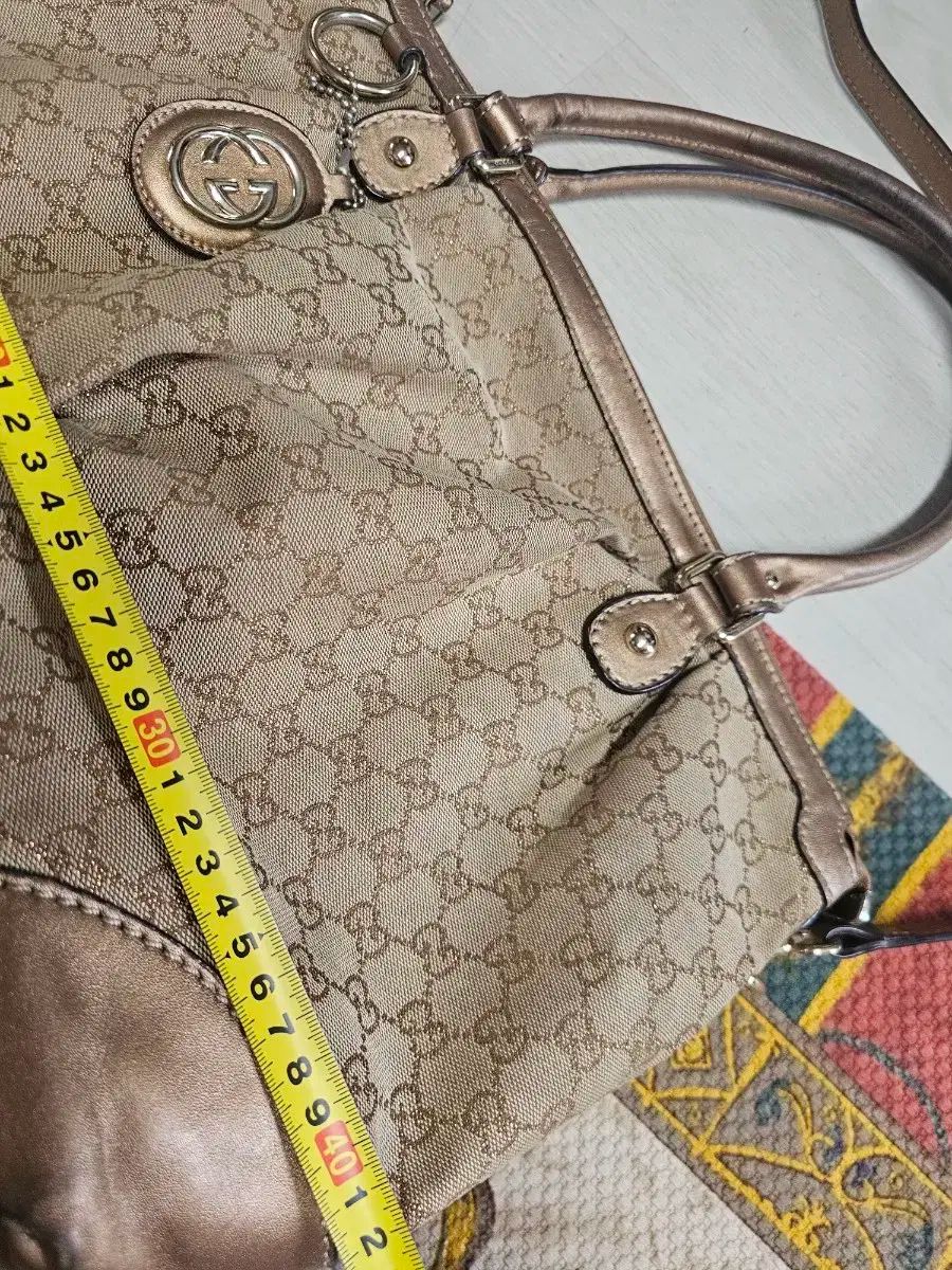 GUCCI グッチ