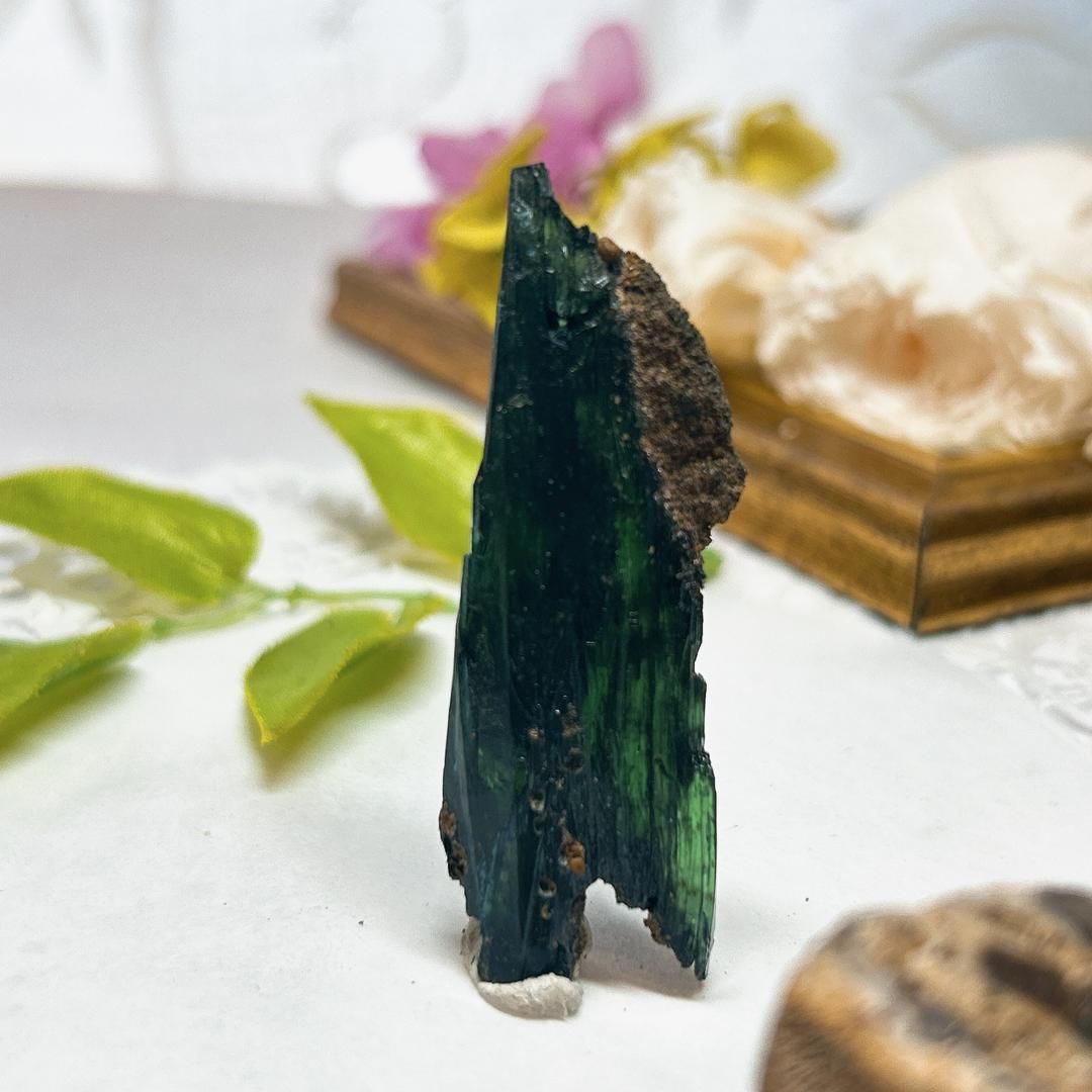 ルチル内包✨スモーキー エレスチャル クォーツ 骸骨水晶原石ラフ