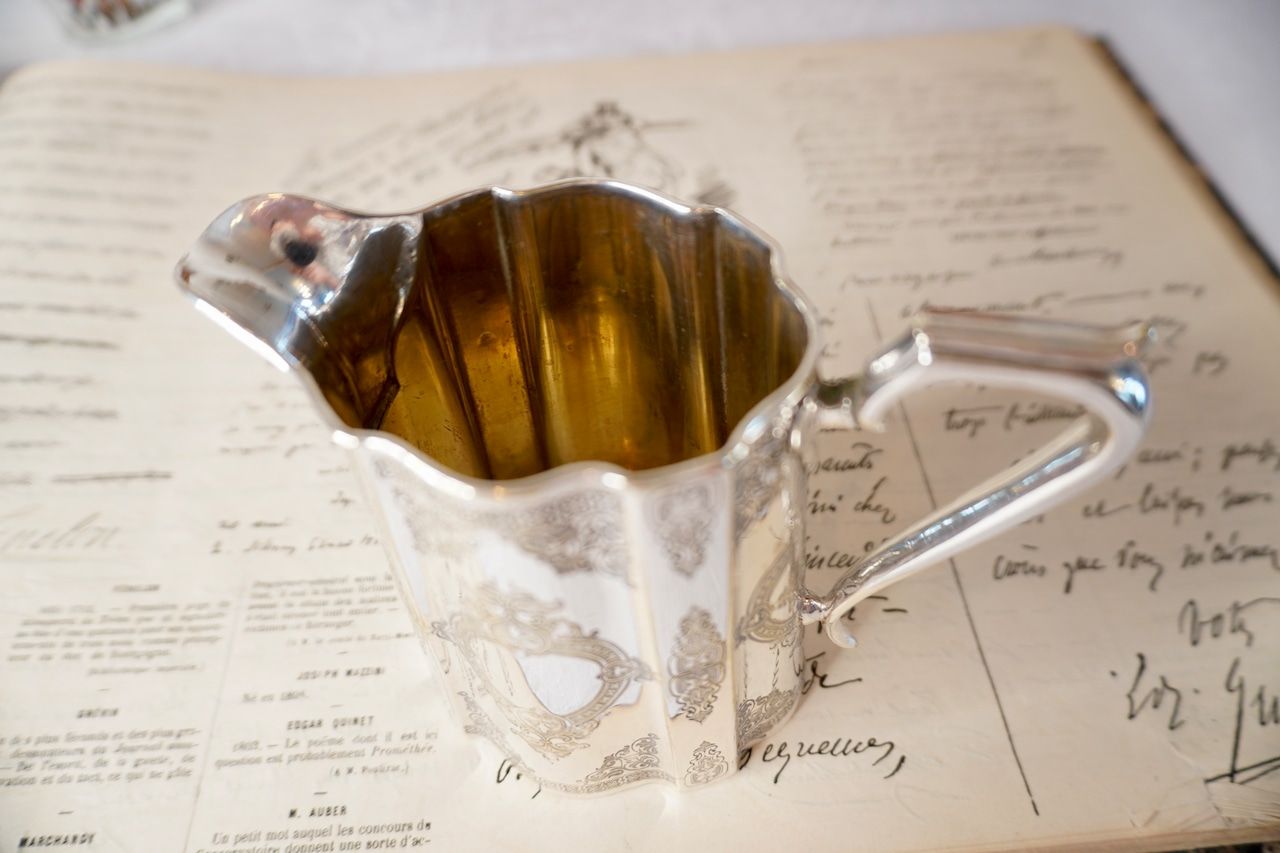 イギリス購入　アンティーク　シルバー ピッチャー　現地アンティーク市購入♪ 英国アンティークのティーセット、シェフィールドのシルバーティー