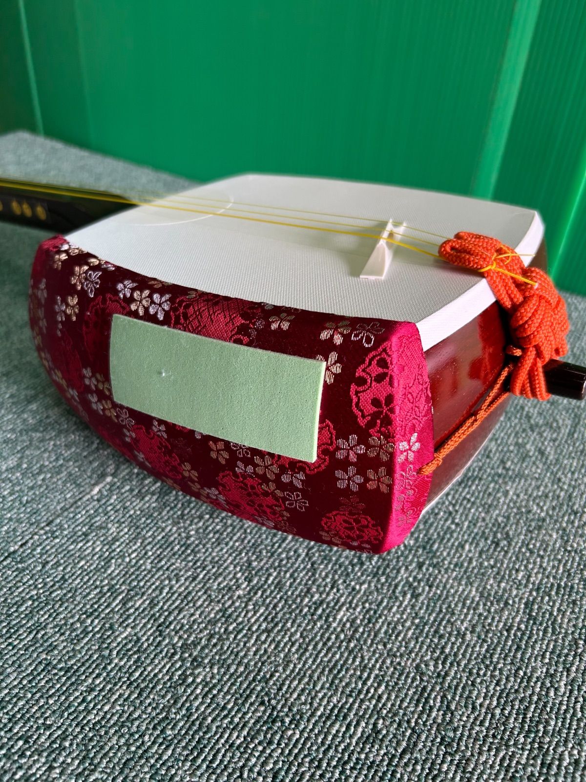 SUZUKIかえで三味線　美品 三味線の細棹 Amazon | SUZUKI スズキ 細棹三味線セット かえで