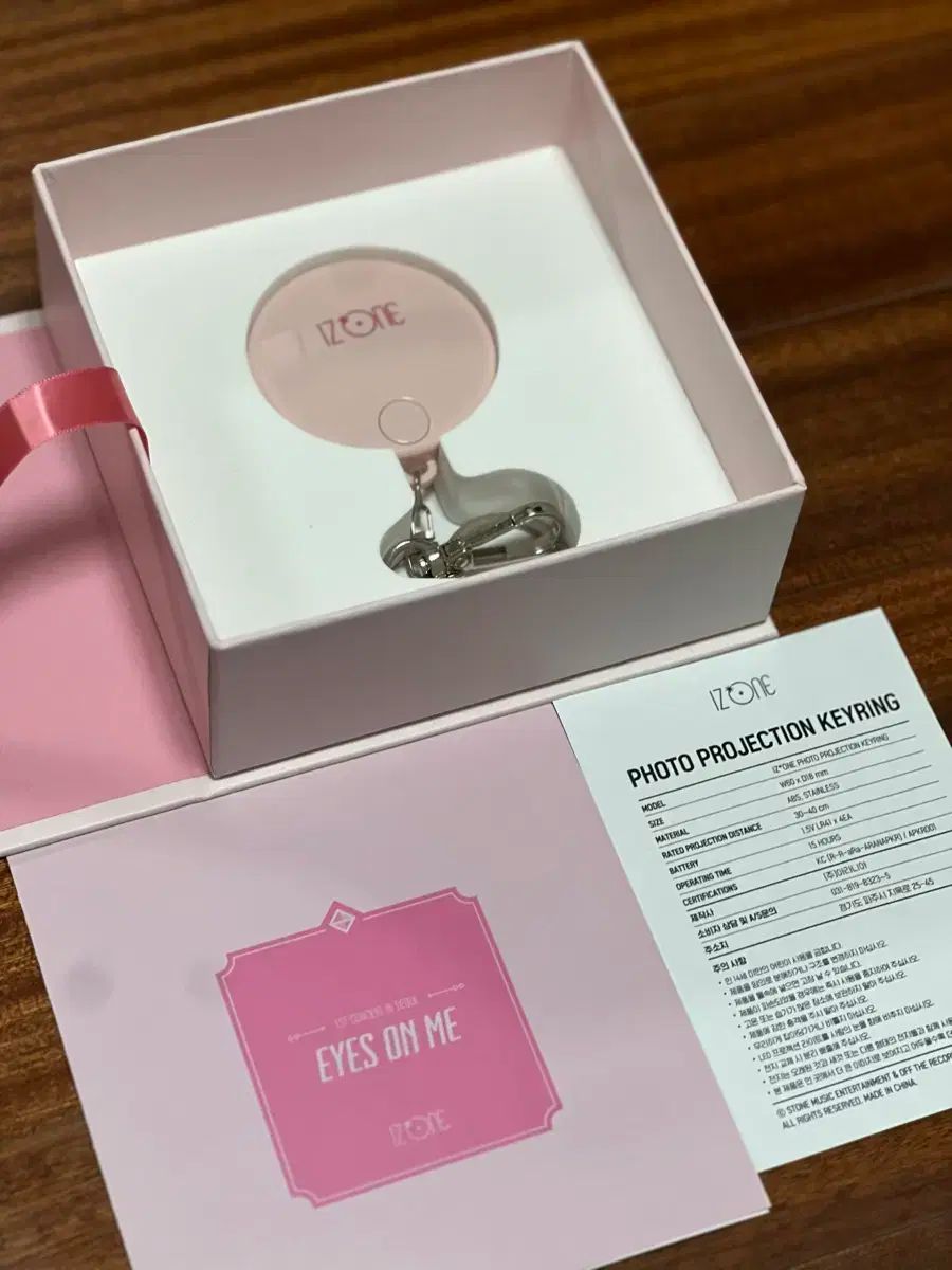 IZ*ONE アルバムセット 写真集　グッズセット 先払いのみ）韓国スターグッズ IZ*ONE (アイズワン) ONLINE
