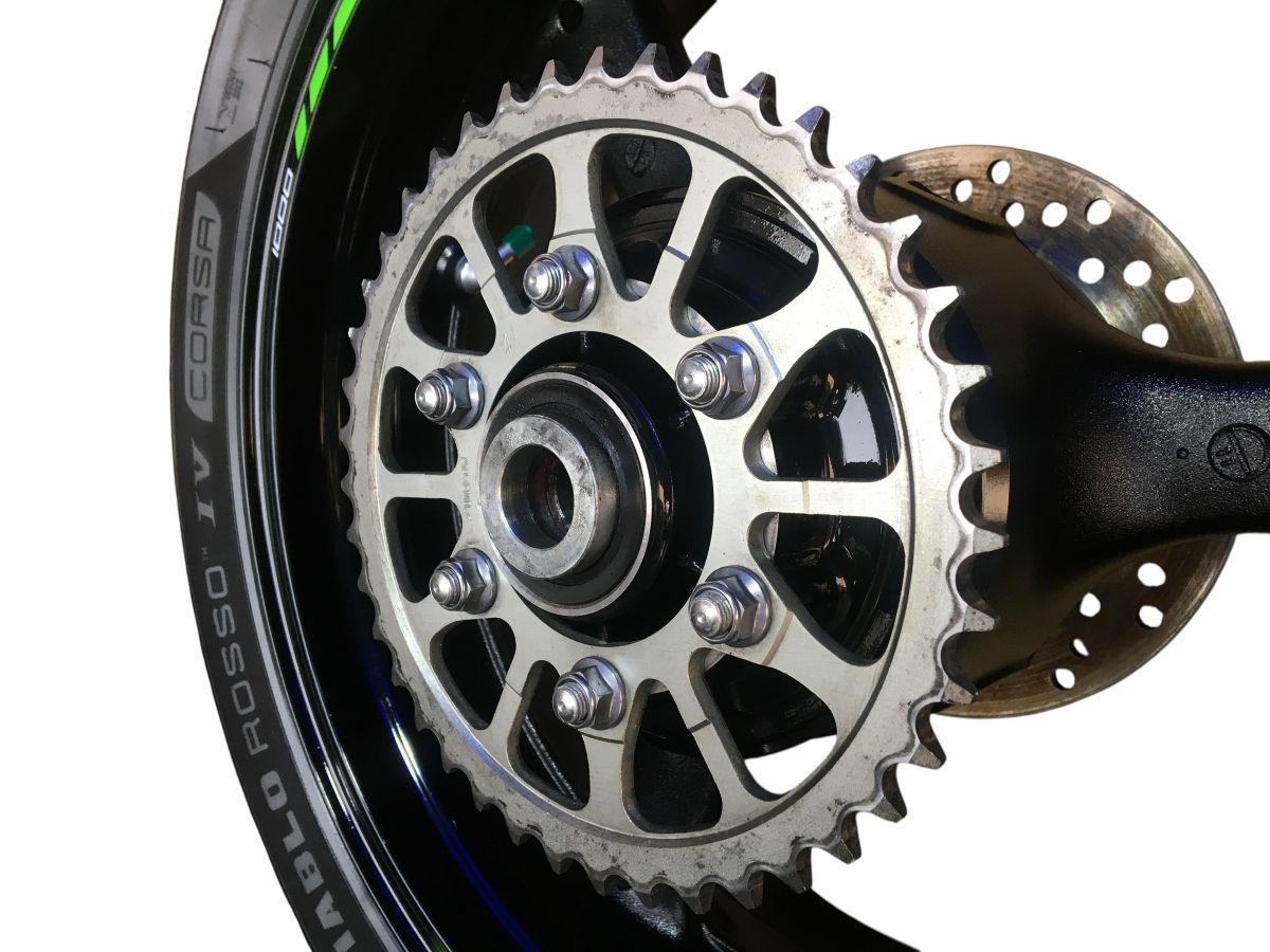おまとめ11,400円→10,900円 Ninja ZX-10R ABS ZXT02L 21- リアホイール ディスク付 レストア