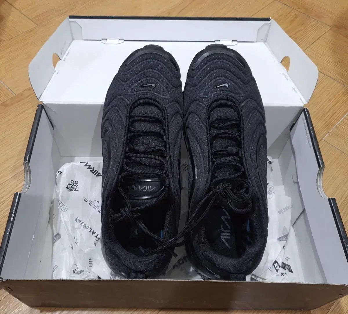 NIKE ナイキ エアマックス 720 ブラック 260