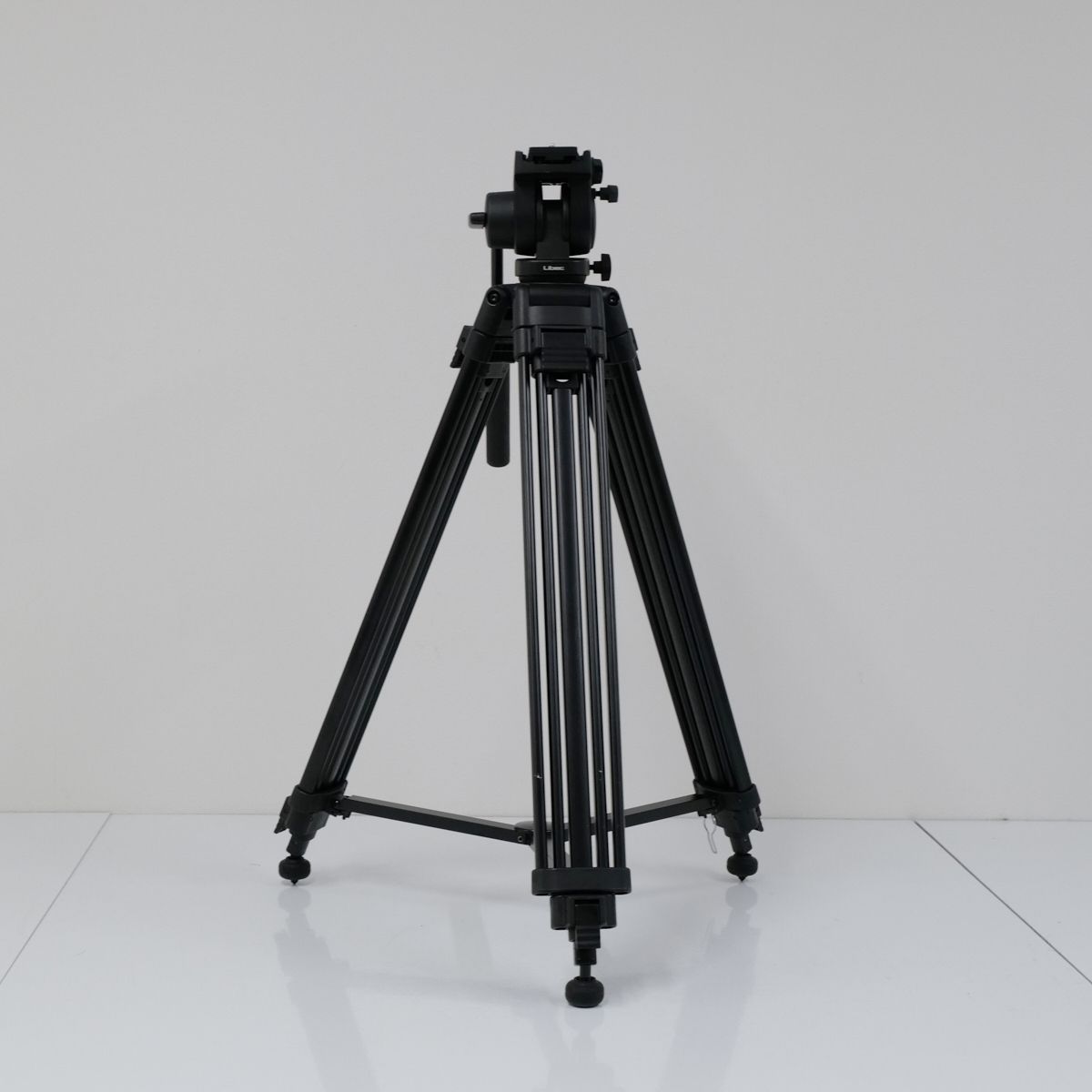 Libec 650EX ビデオ三脚 USED美品 リーベック 三段 スライドプレート仕様 小型ビデオカメラ用 TRIPOD 完動品 中古 CP4151 Libec 650EX ビデオ三脚 USED美品 リーベック 三段 スライド