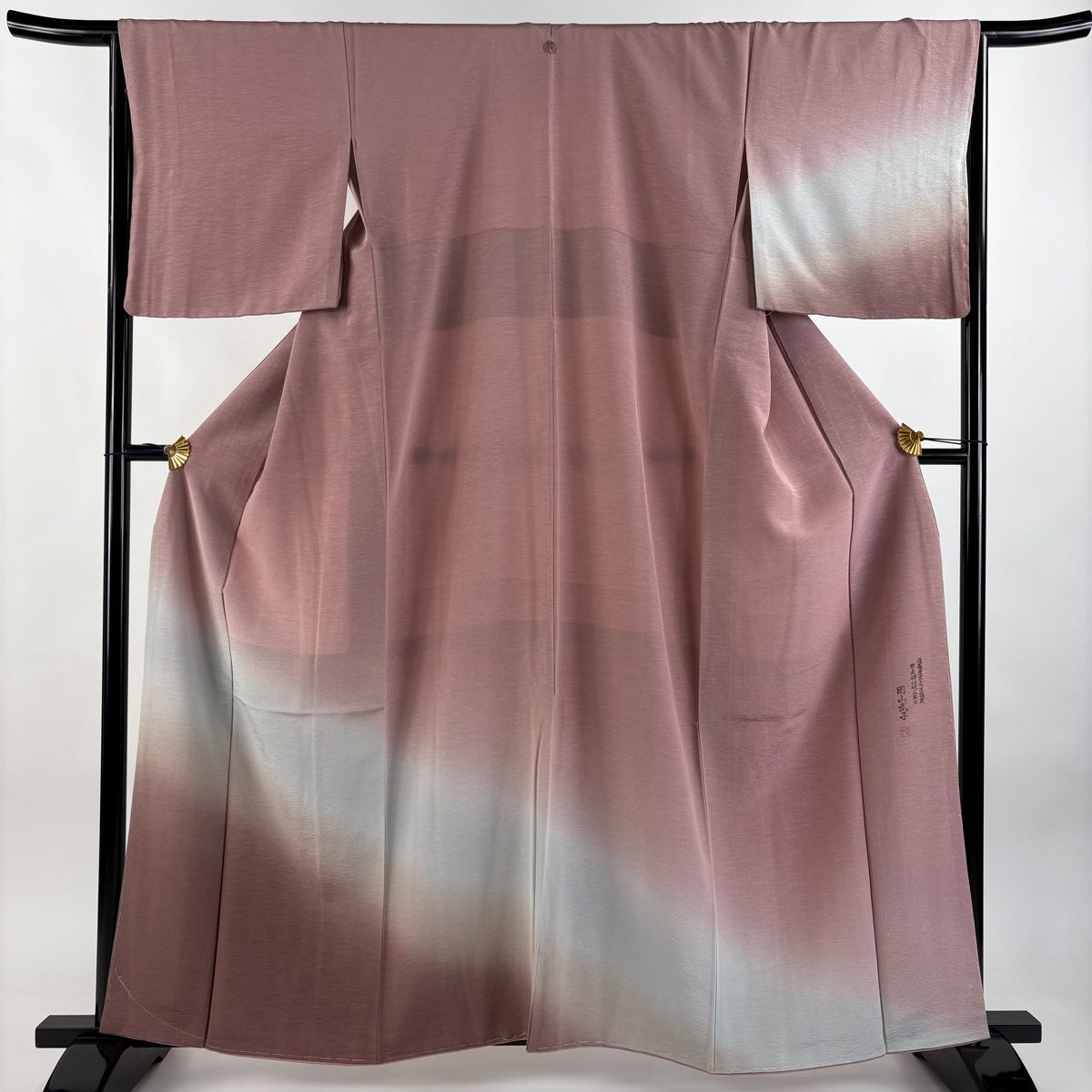 付下げ 身丈160.5cm 裄丈66cm M 袷 岡山武子 落款 ぼかし柄 ピンク 正絹 一つ紋