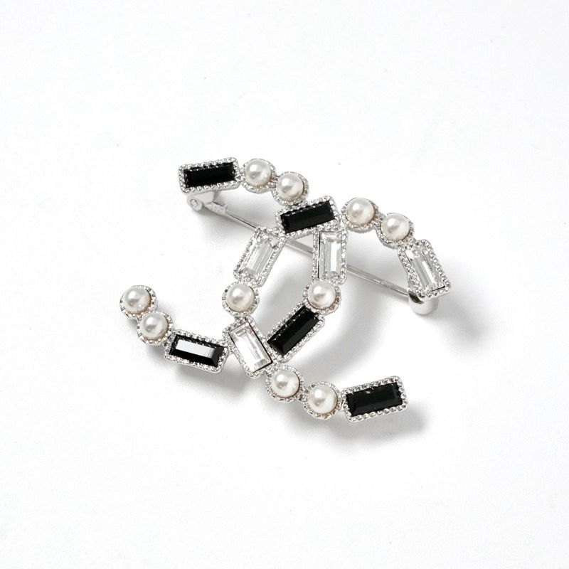 CHANEL シャネル ブローチ・コサージュ シルバー 4500125E0057 シャネル CHANEL ブローチ コサージュ シルバー ココマーク