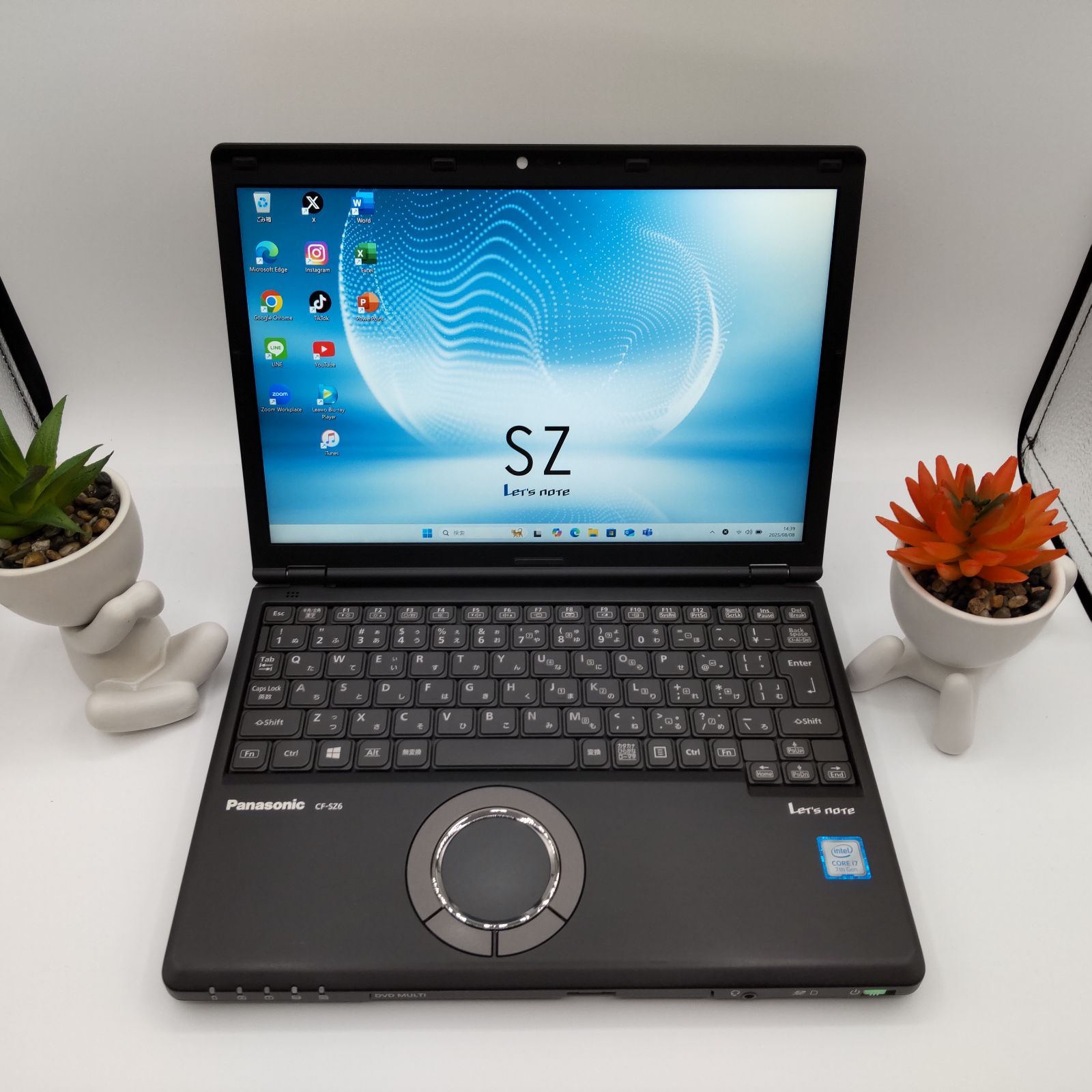 【希少】レッツノートジェットブラックcfsz☘️corei7☘SSD256GB 希少品】レッツノートジェットブラックcfsz6☘️7世代i7☘SSD256GB