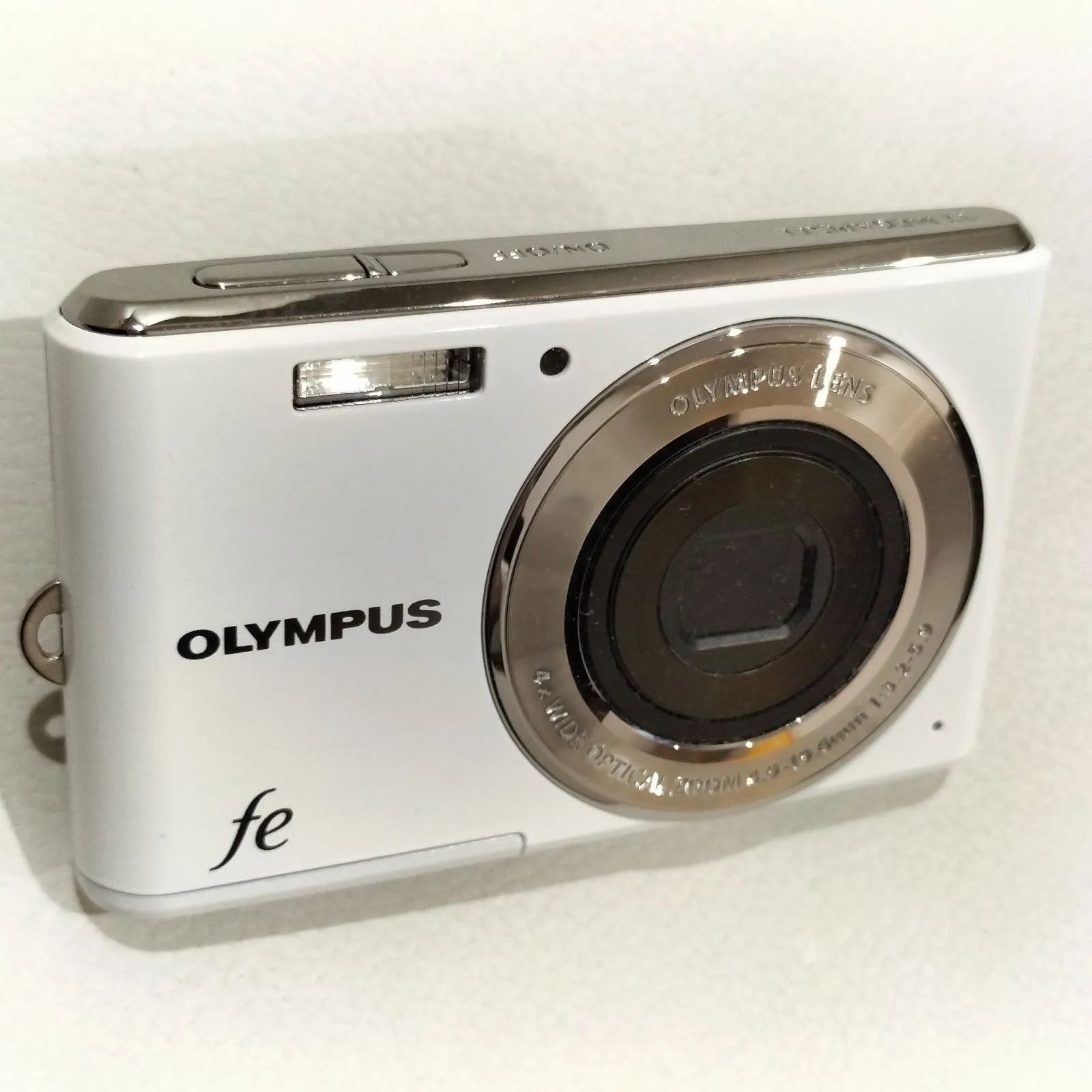 箱付美品】OLYMPUS FE-4050 ホワイトOLYMPUS - デジタルカメラ