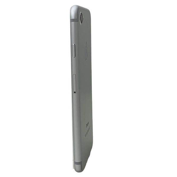 iPhone7 32GB シルバー au良品 iOS15.3.1 - メルカリ