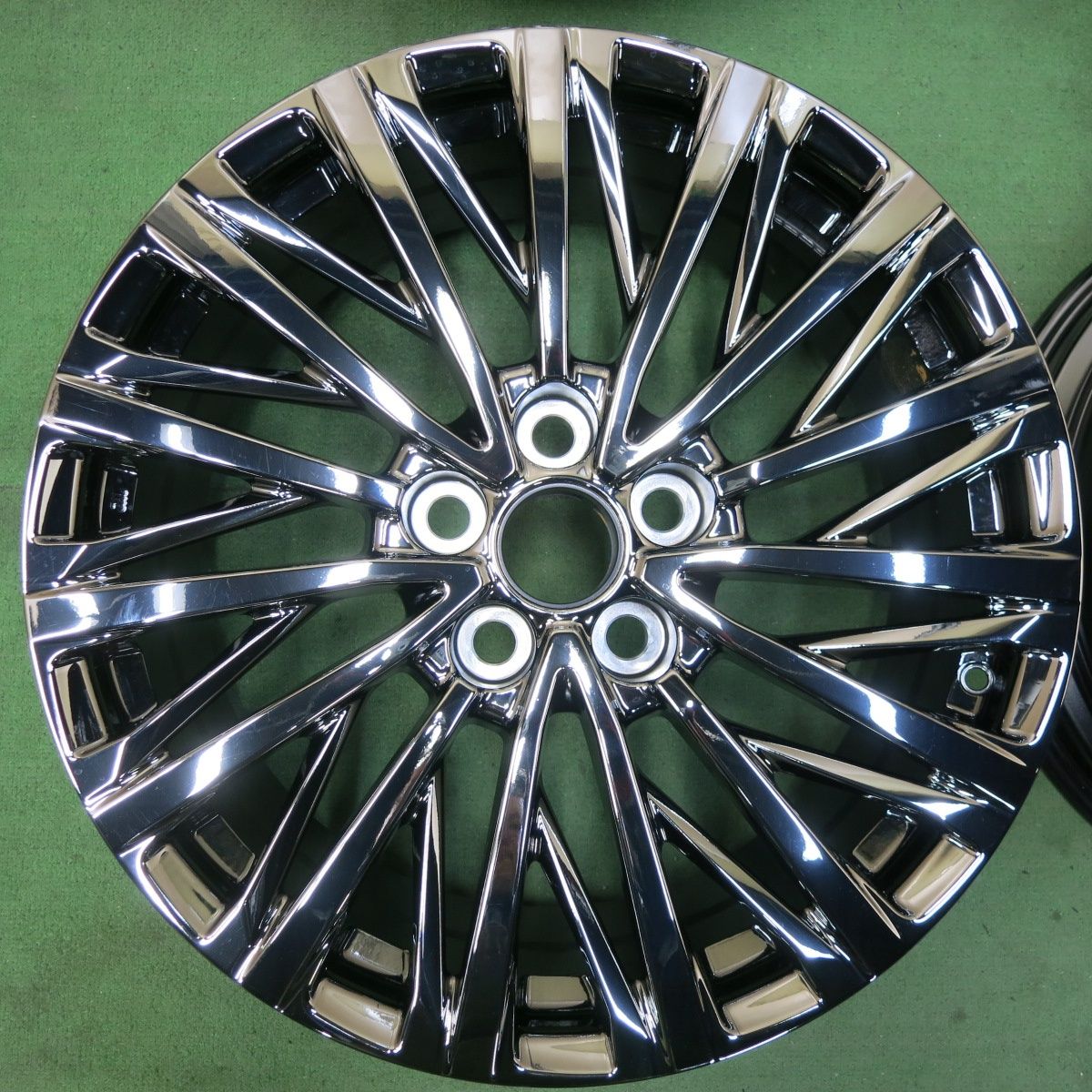 送料無料] 新車外し☆レクサス LM エクゼクティブ スパッタリング 純正