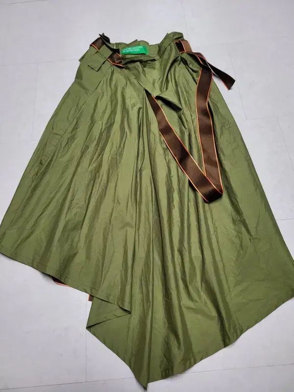 美品 LEONARD FASHION レオナールファッション フラワープリント  