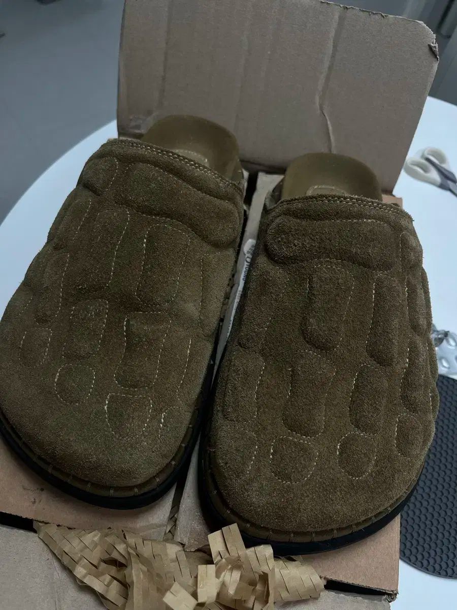 キーンチ x イーエ ボーン ミュール キャメル サンダル スリッパ