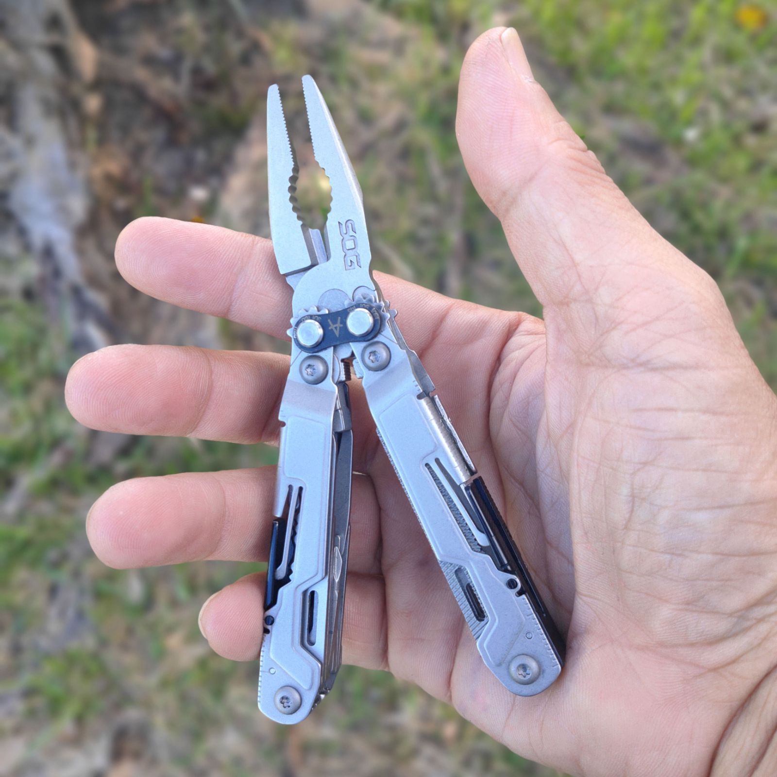 SOG（ソグ）マルチツール 18機能 POWERPINTパワーパイント