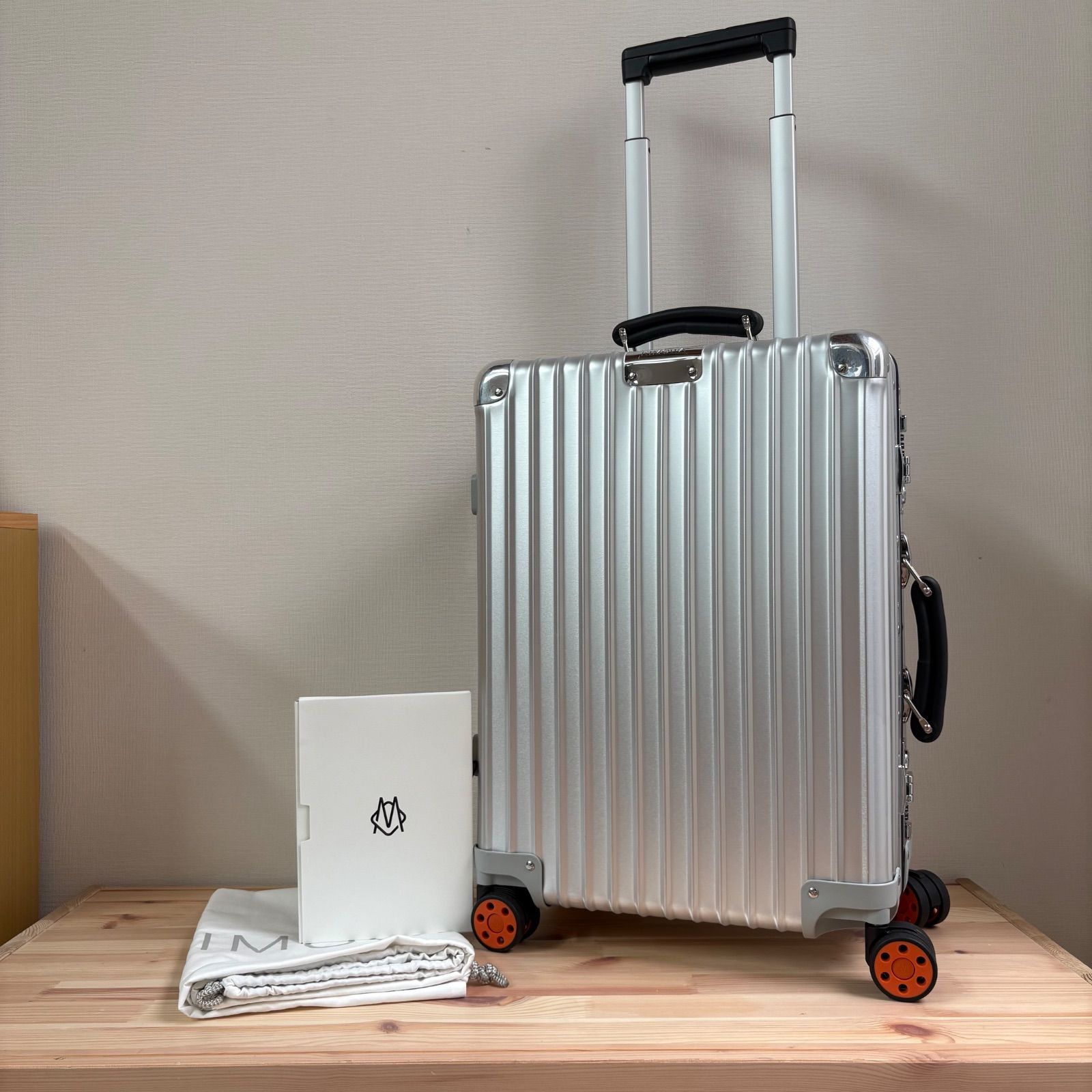 生涯保証 別売りカスタム RIMOWA CLASSIC CABIN S リモワ クラシックキャビン 33L キャリーケース