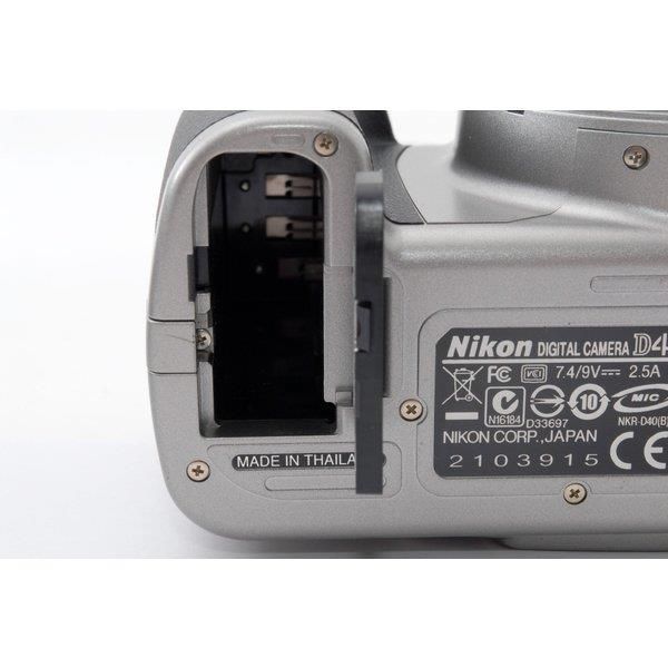 Nikon D40 ダブルズームレンズ　シルバー Amazon | Nikon デジタル一眼レフカメラ D40 ダブルズームキット