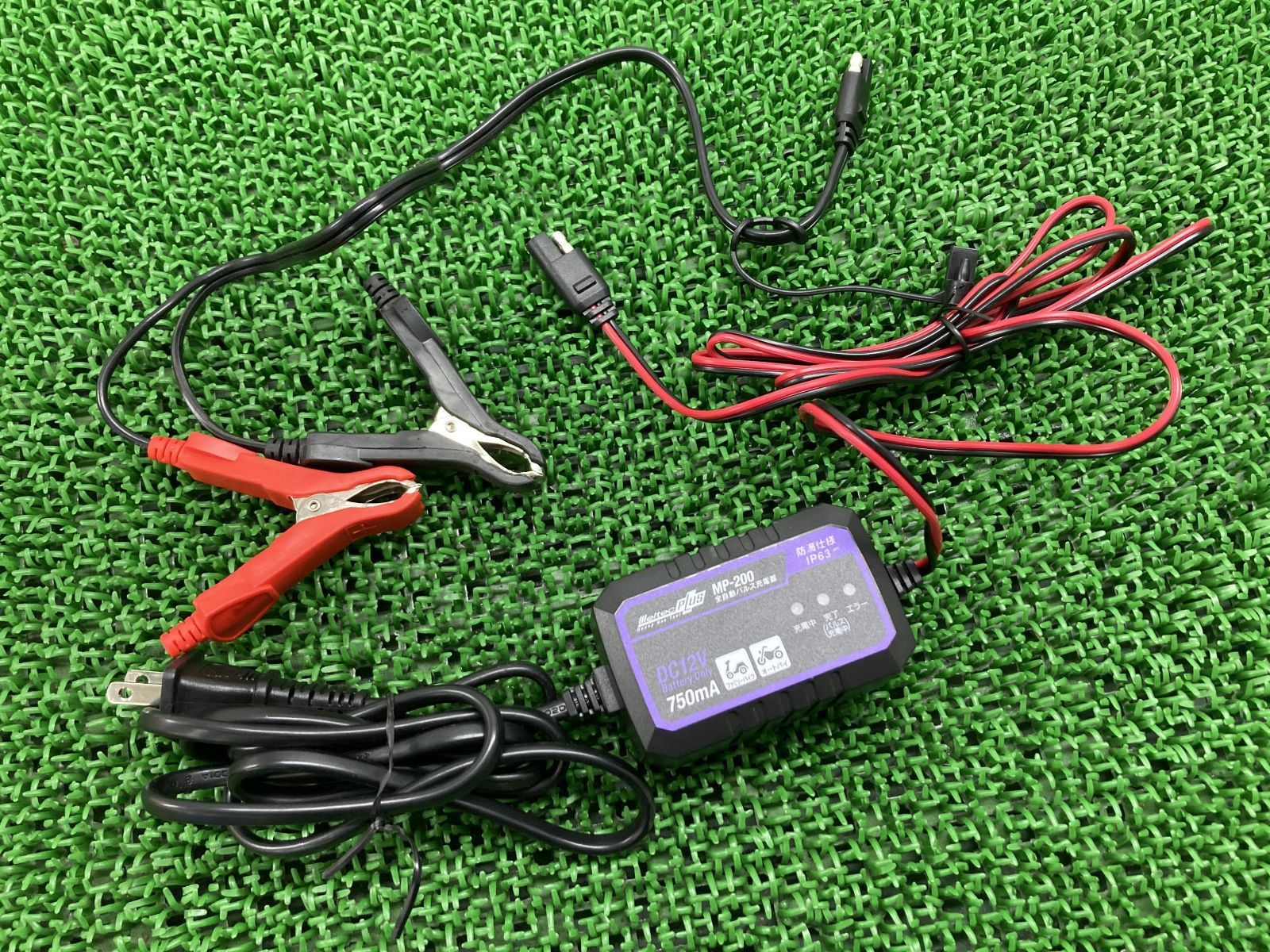 大自工業製 バッテリーチャージャー 社外 中古 バイク 部品 全自動パルス充電器 MP-200 メルテック 12V 0.75A 機能的問題なし