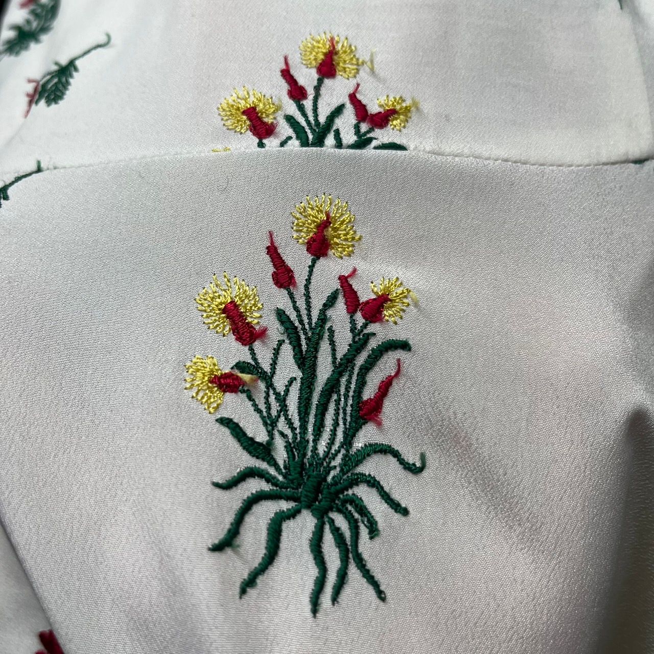 mame kurogouchi(マメクロゴウチ) 18SS Pedicel Embroidery Mermaid Flared Skirt/フラワー 刺繍スカート MM18SS-SK046 1(Sサイズ程度) ホワイト - メルカリ