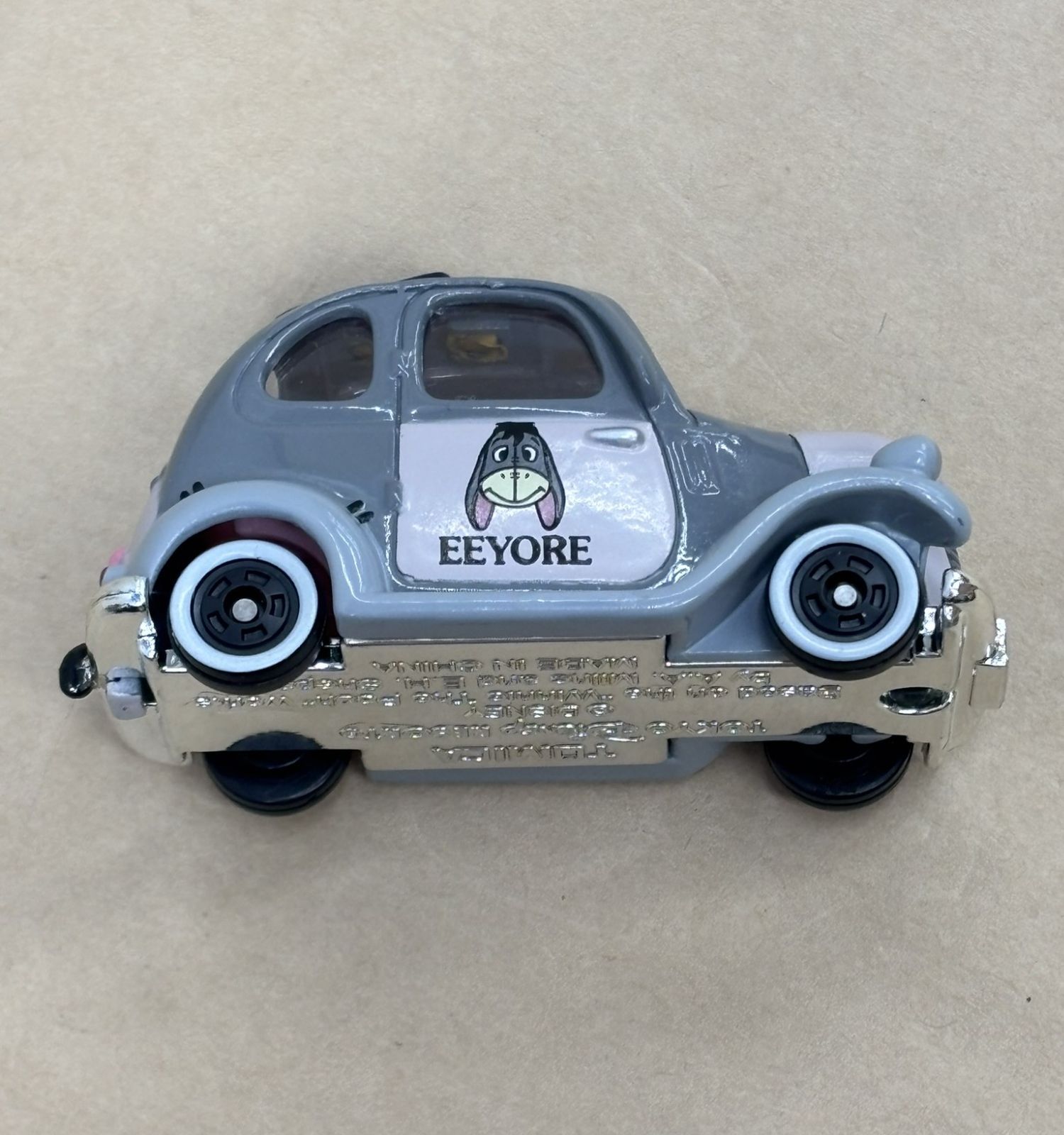 トミカ ディズニー イーヨーのクラシックカー ミニカーショップ ケンボックス ディズニートミカイーヨーのクラシック