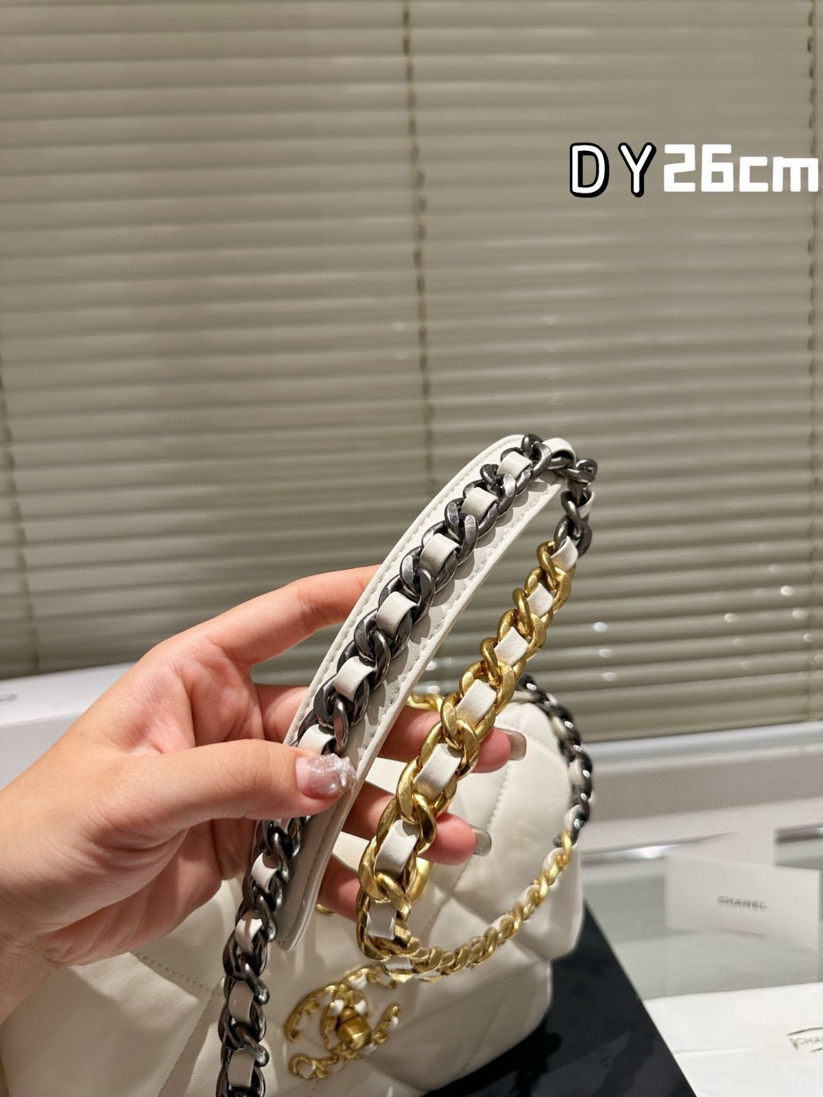 VINTAGE シャネル フラップバッグ17cm ダークパープル ミニ フラップ バッグ、ベルベット & ストラス、ブラック