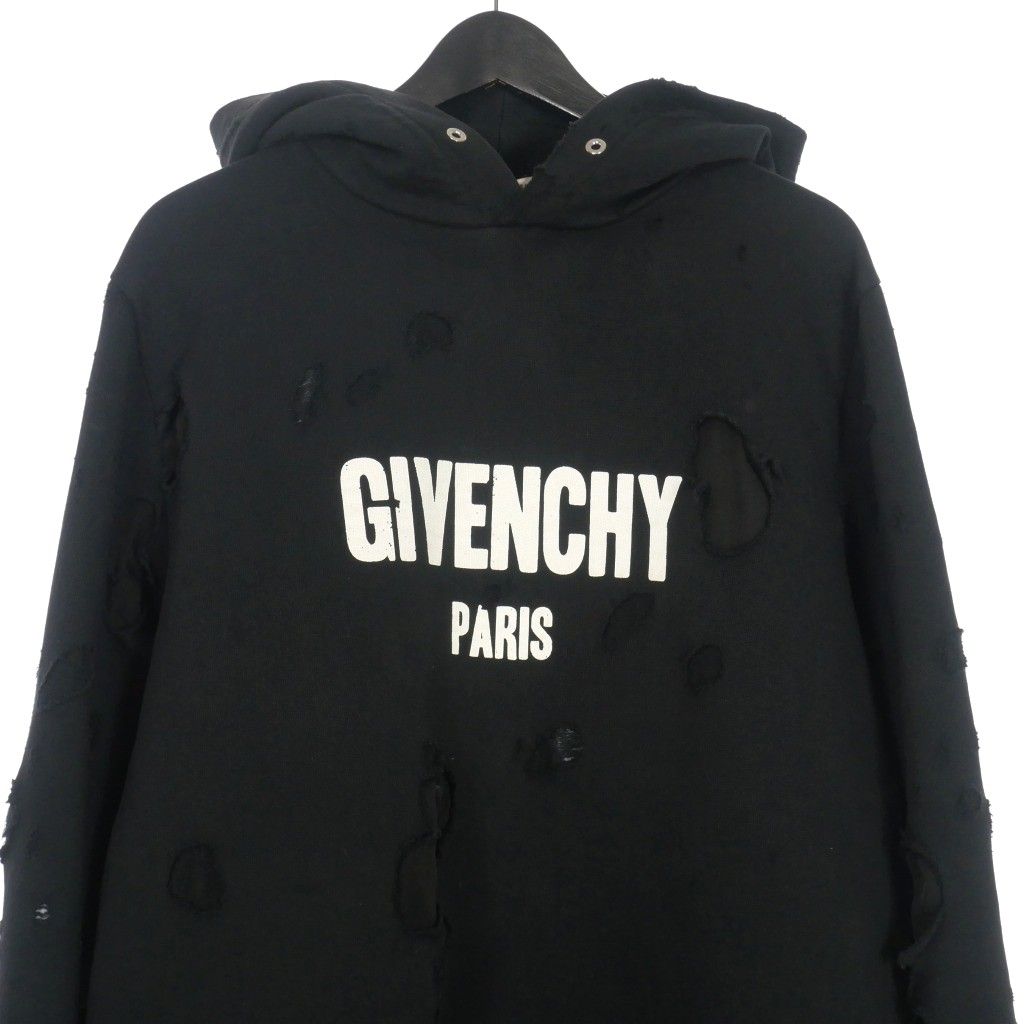 定価は約10万円ほどでしたGivenchy パーカー Black M 加工ロゴ