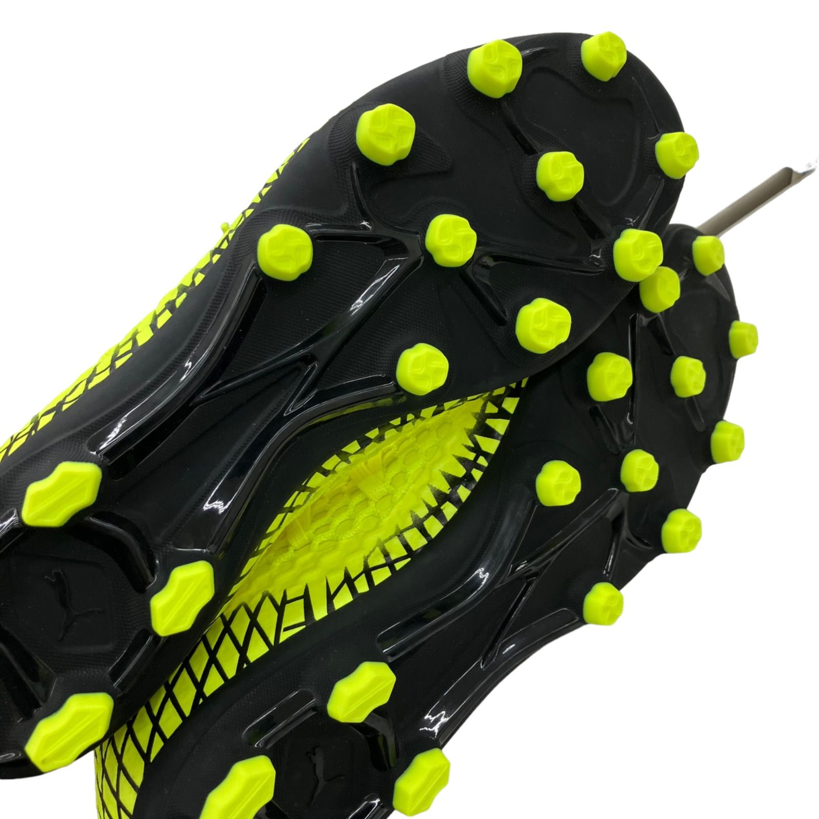 フューチャー 4.2 NETFIT HG 105680 02 Amazon.co.jp: [プーマ] フューチャー 4.2 NETFIT HG ハード