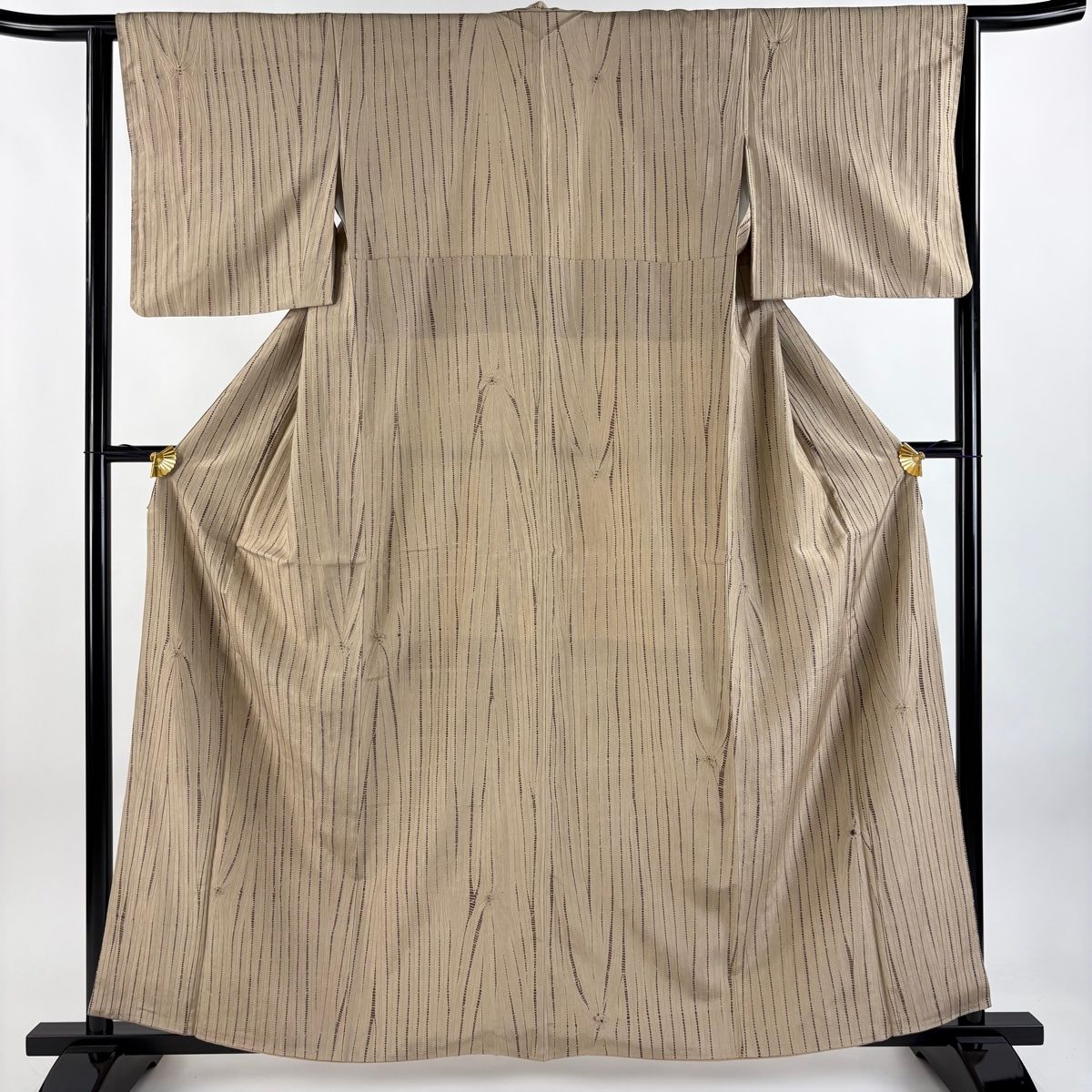 小紋 身丈160.5cm 裄丈63cm S 袷 幾何学模様 絞り 薄茶色 正絹 秀品