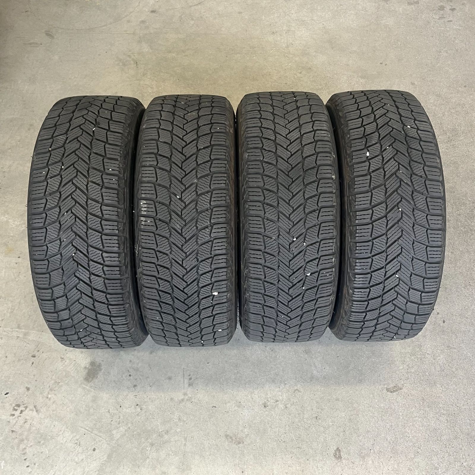 アウディＡ４等 225 55 17インチ スタッドレスタイヤ アルミホイール C-83