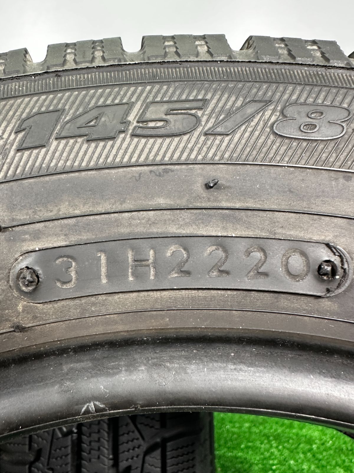 冬タイヤ スタッドレス