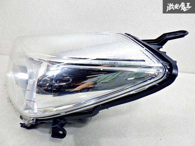トヨタ 純正 NCP130 ヴィッツ RS ハロゲン ヘッドライト ヘッド