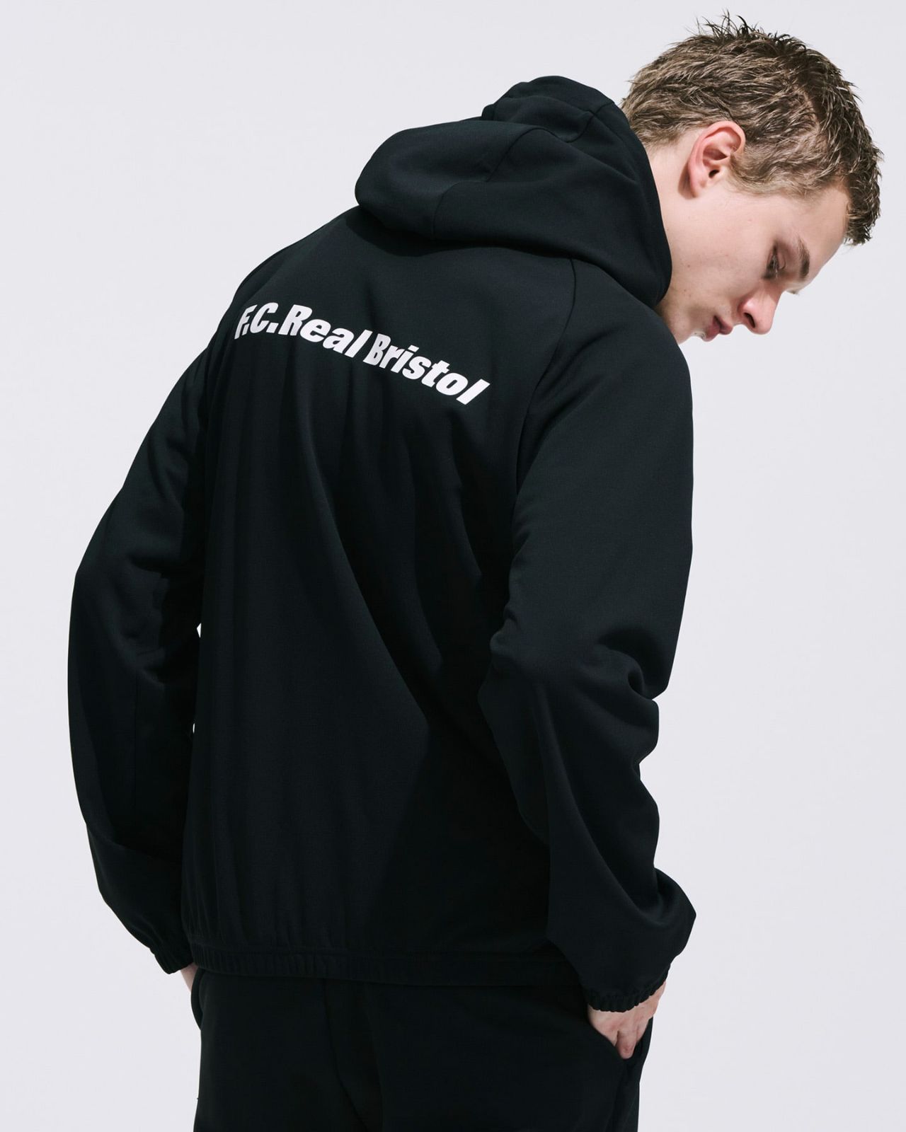 F.C.R.B PDK HALF ZIP HOODED TOP パーカー FCRB-240003 - メルカリ