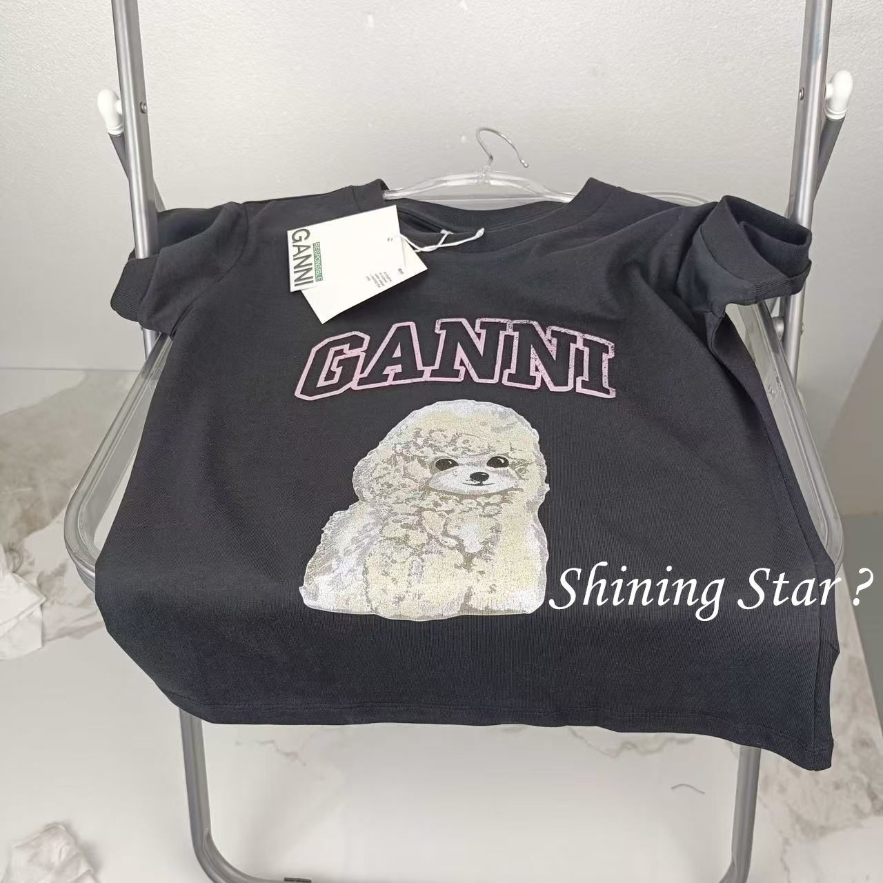 GANNI 月と星 グラフィック Tシャツ GANNI ガニー Tシャツ 半袖 レディース プードル グラフィック
