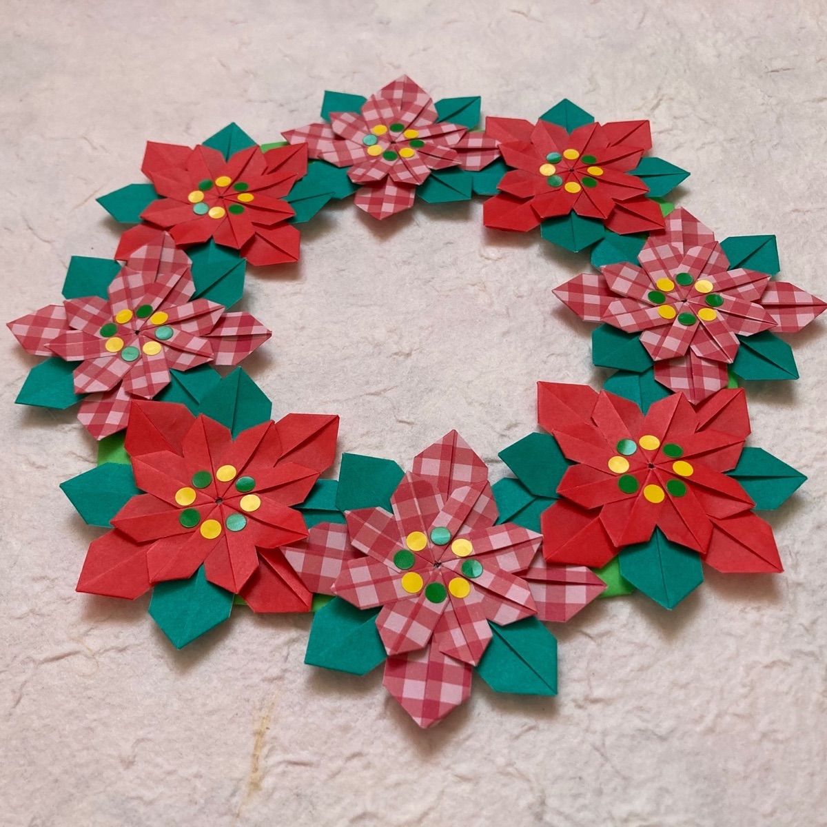 メルカリshops 折り紙冬リース ポインセチア レッド