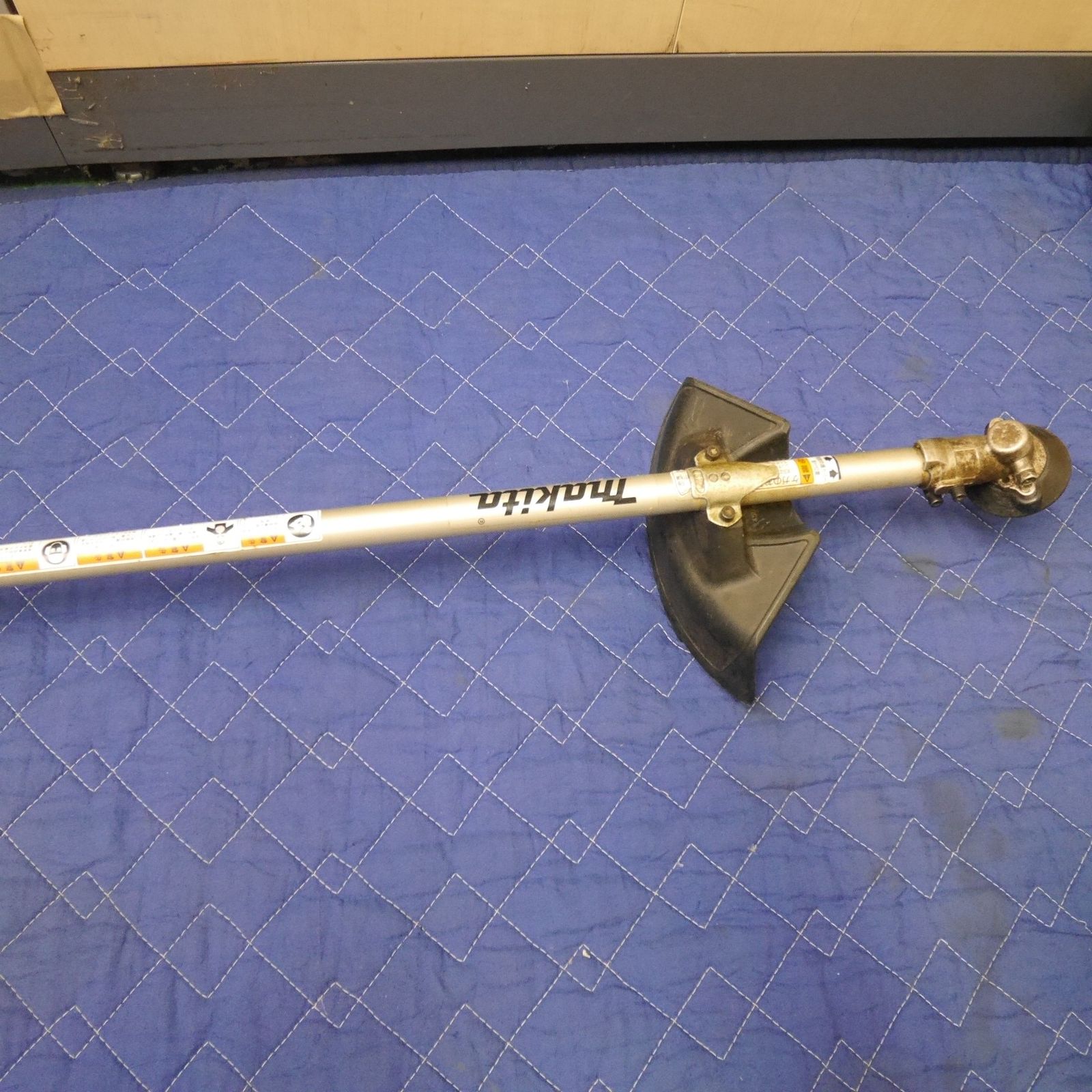 Makita 刈払機 MEM2100U 草刈機　発送不可　引取り可能な方限定 Makita 刈払機 MEM2100U 草刈機 発送不可 引取り可能な方限定 マキタ