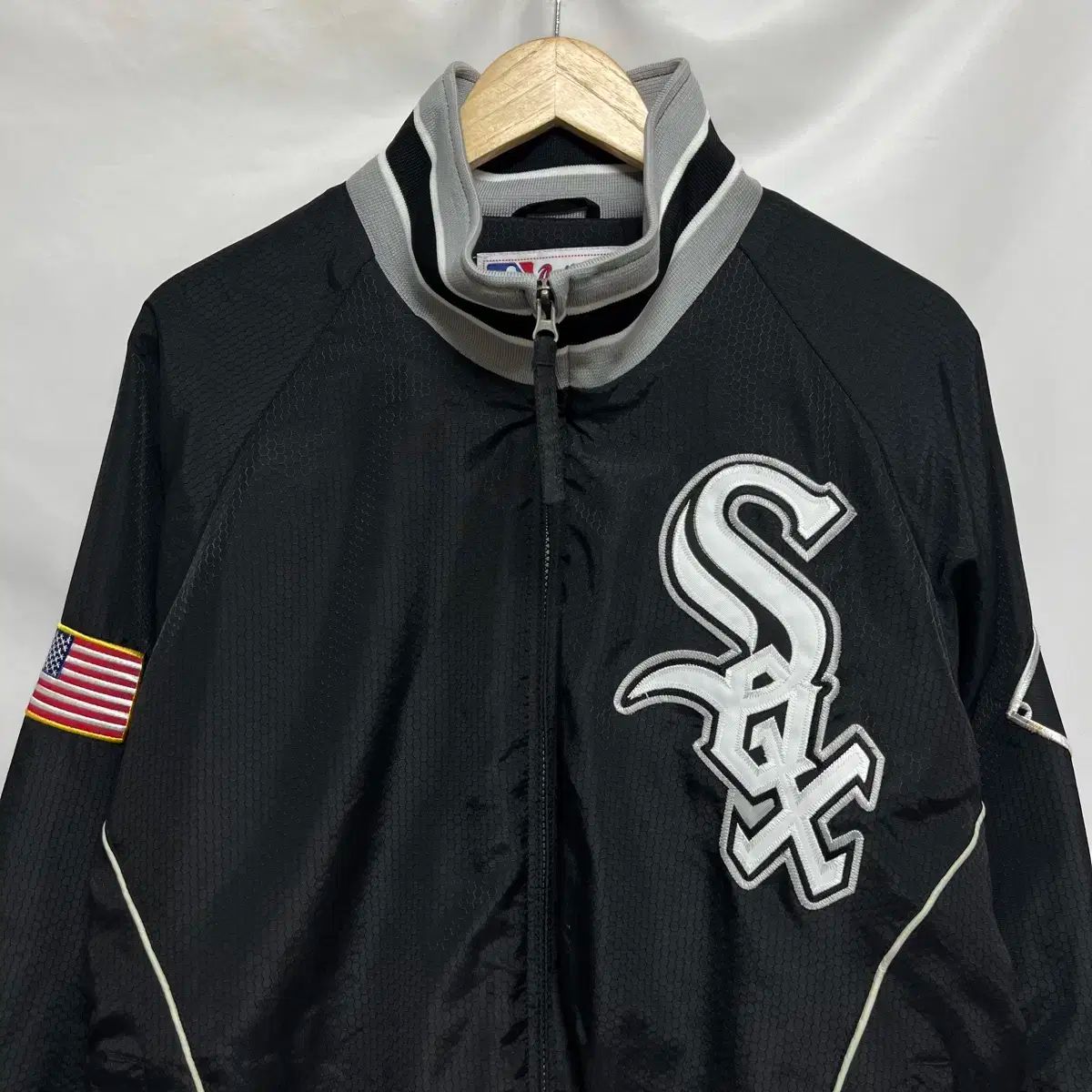M マジェスティック シカゴ ホワイトソックス ブラック スタジアム ジャケット アウター