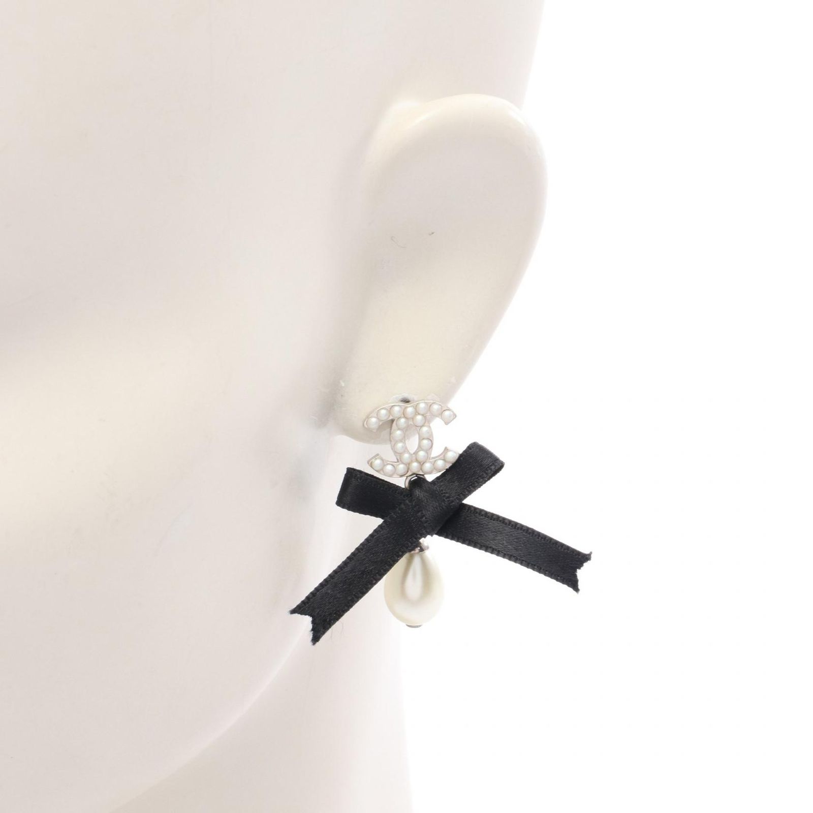 【新品同様】CHANEL ココマーク リボン ゴールド ピアス シャネル CHANEL ピアス ココマーク リボン GP（ゴールドメッキ