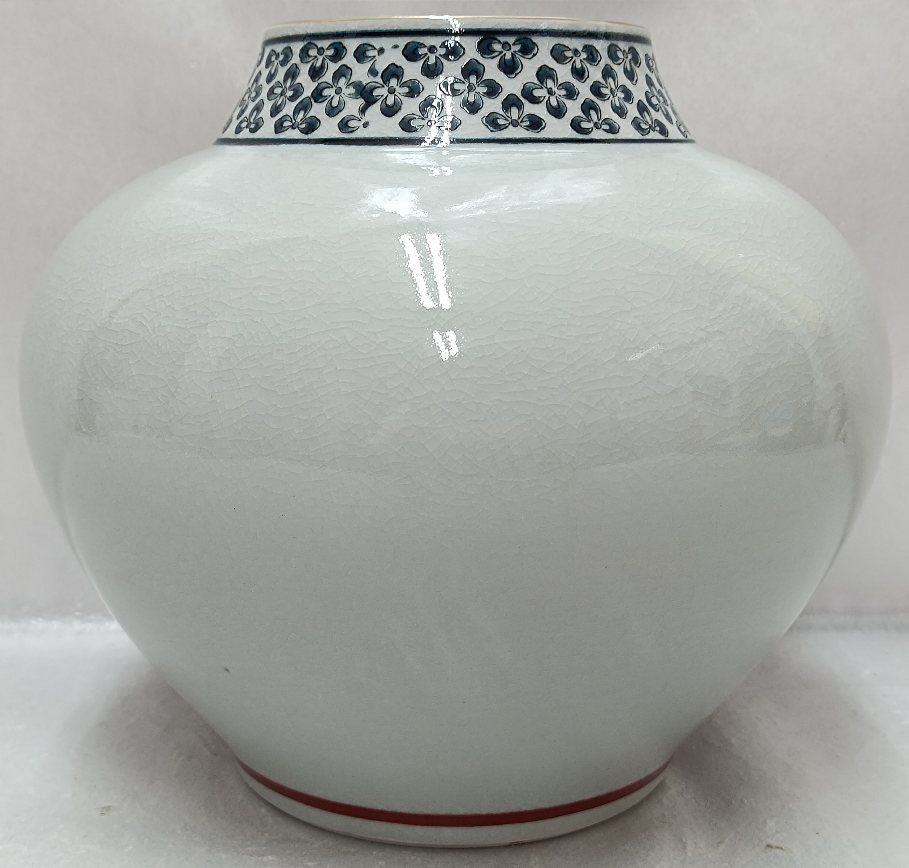 古い 九谷焼 陶光窯 牡丹花紋花瓶・花器・飾り壺 - メルカリ