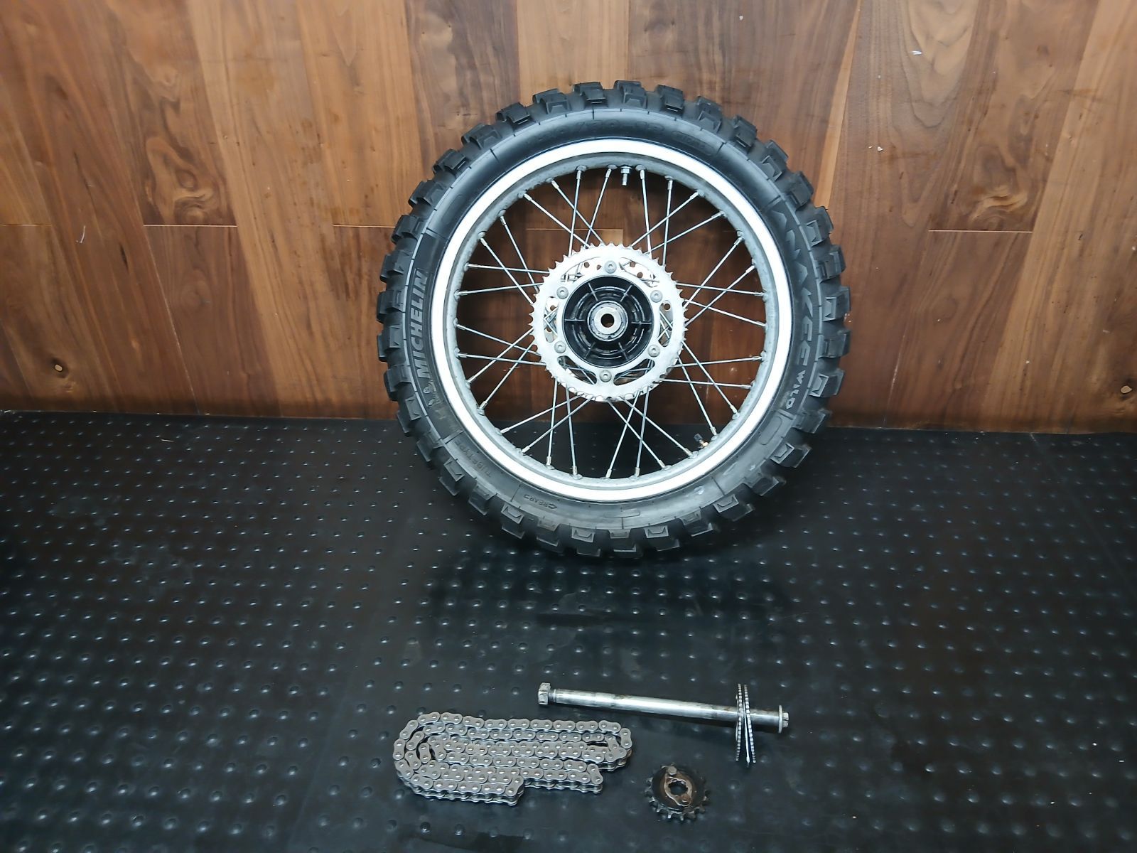 ホンダ XLR250 BAJA】純正リアホイールSET 18x2.15（実動 動画あり 旧